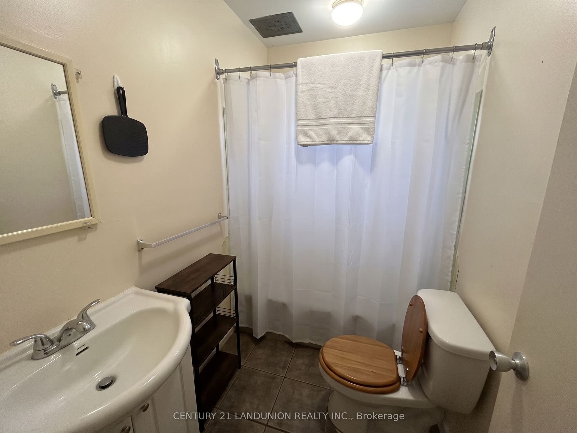 442 Macdonnell Street, Kingston, Frontenac ON K7L 4E4 442 Macdonnell Street, Kingston, Frontenac ON K7L 4E4