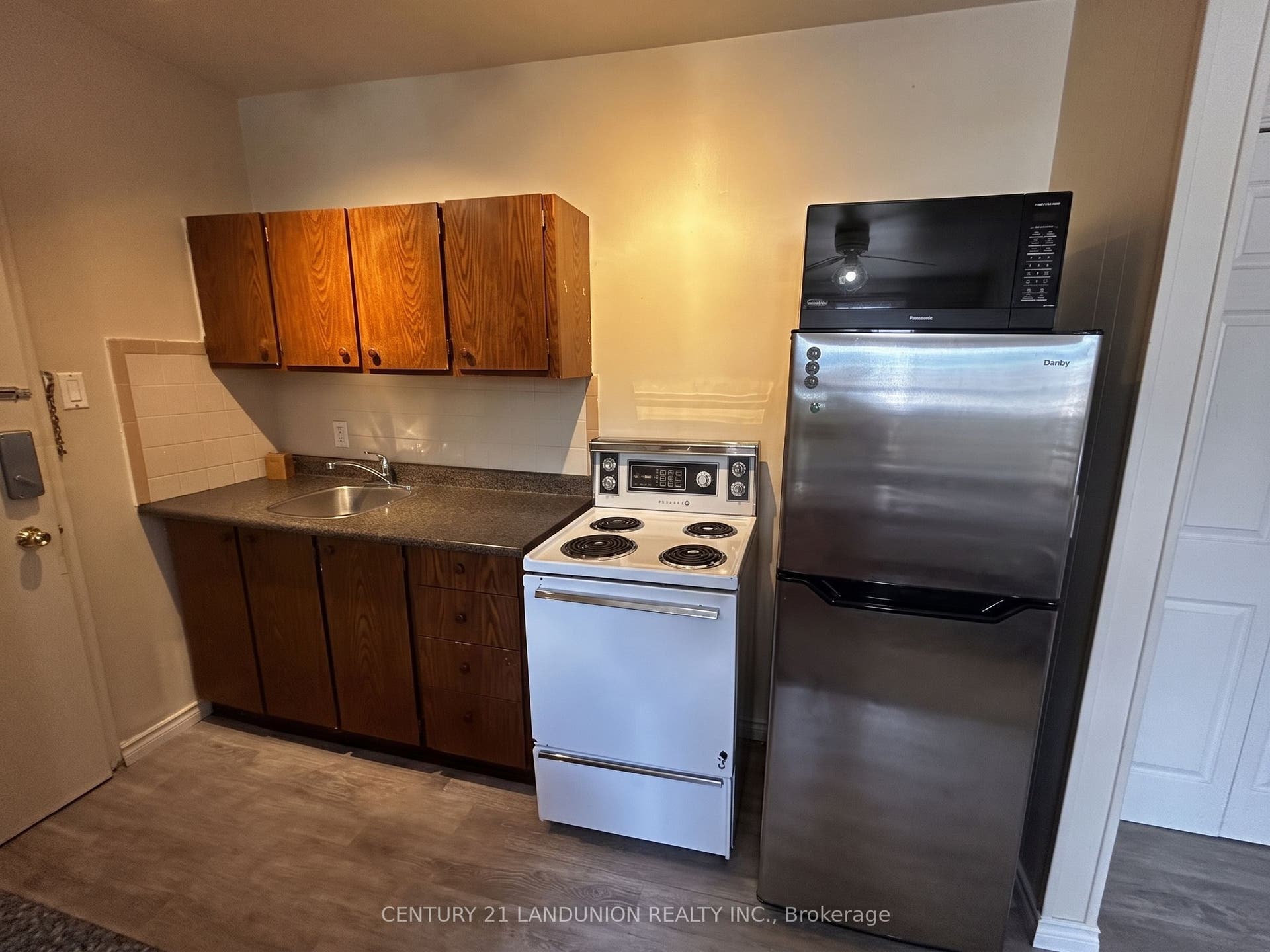 442 Macdonnell Street, Kingston, Frontenac ON K7L 4E4 442 Macdonnell Street, Kingston, Frontenac ON K7L 4E4