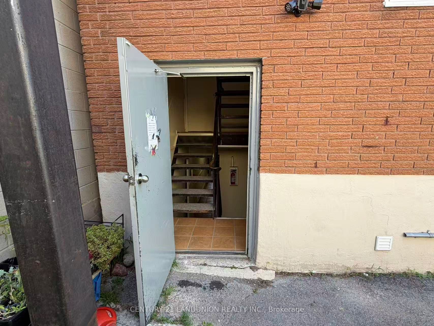 442 Macdonnell Street, Kingston, Frontenac ON K7L 4E4 442 Macdonnell Street, Kingston, Frontenac ON K7L 4E4