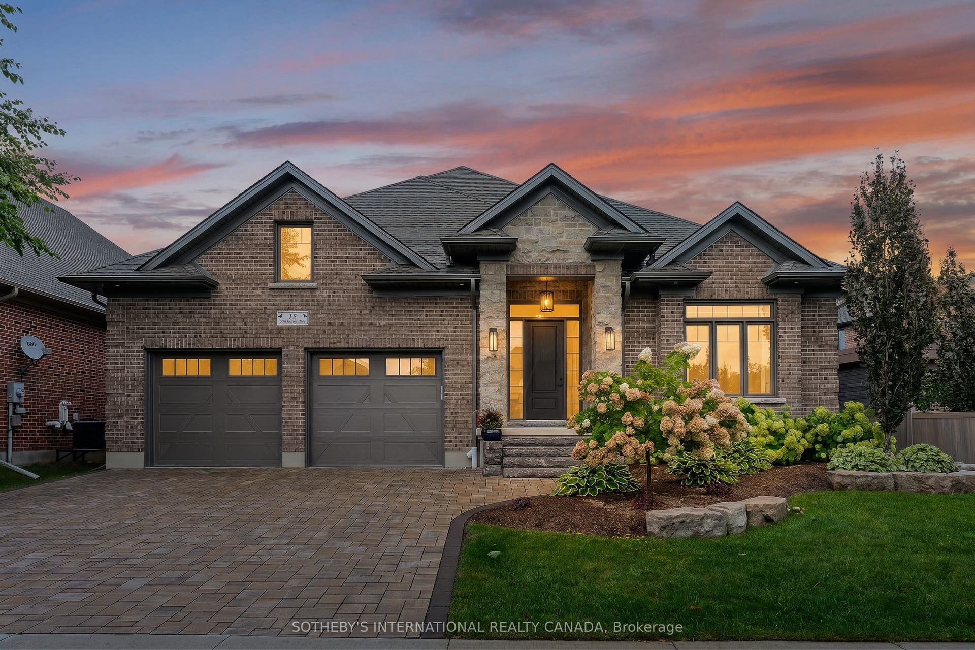 15 Langton Drive, Kitchener, Waterloo ON N2P 2X9 15 Langton Drive, Kitchener, Waterloo ON N2P 2X9