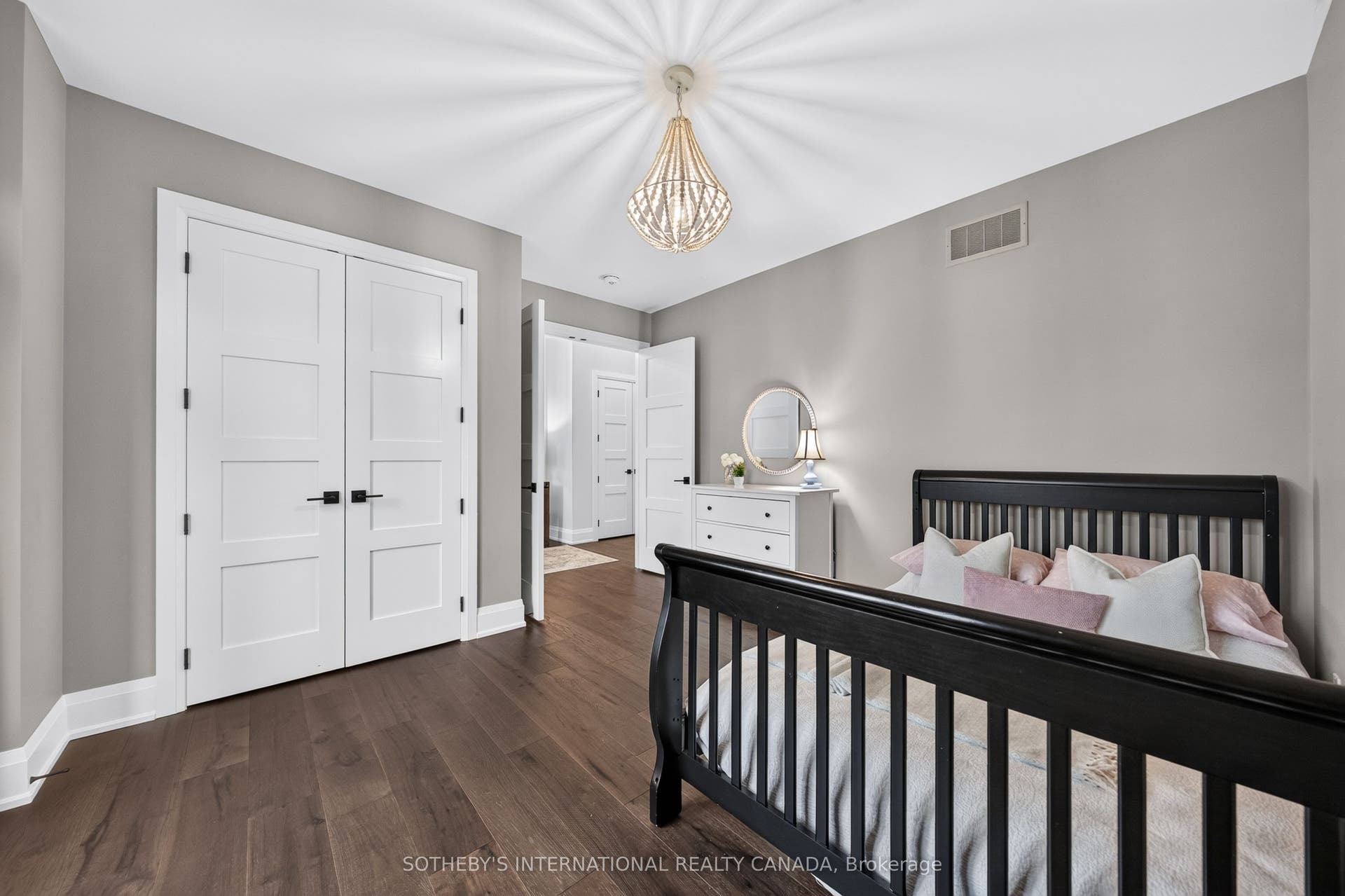 15 Langton Drive, Kitchener, Waterloo ON N2P 2X9 15 Langton Drive, Kitchener, Waterloo ON N2P 2X9