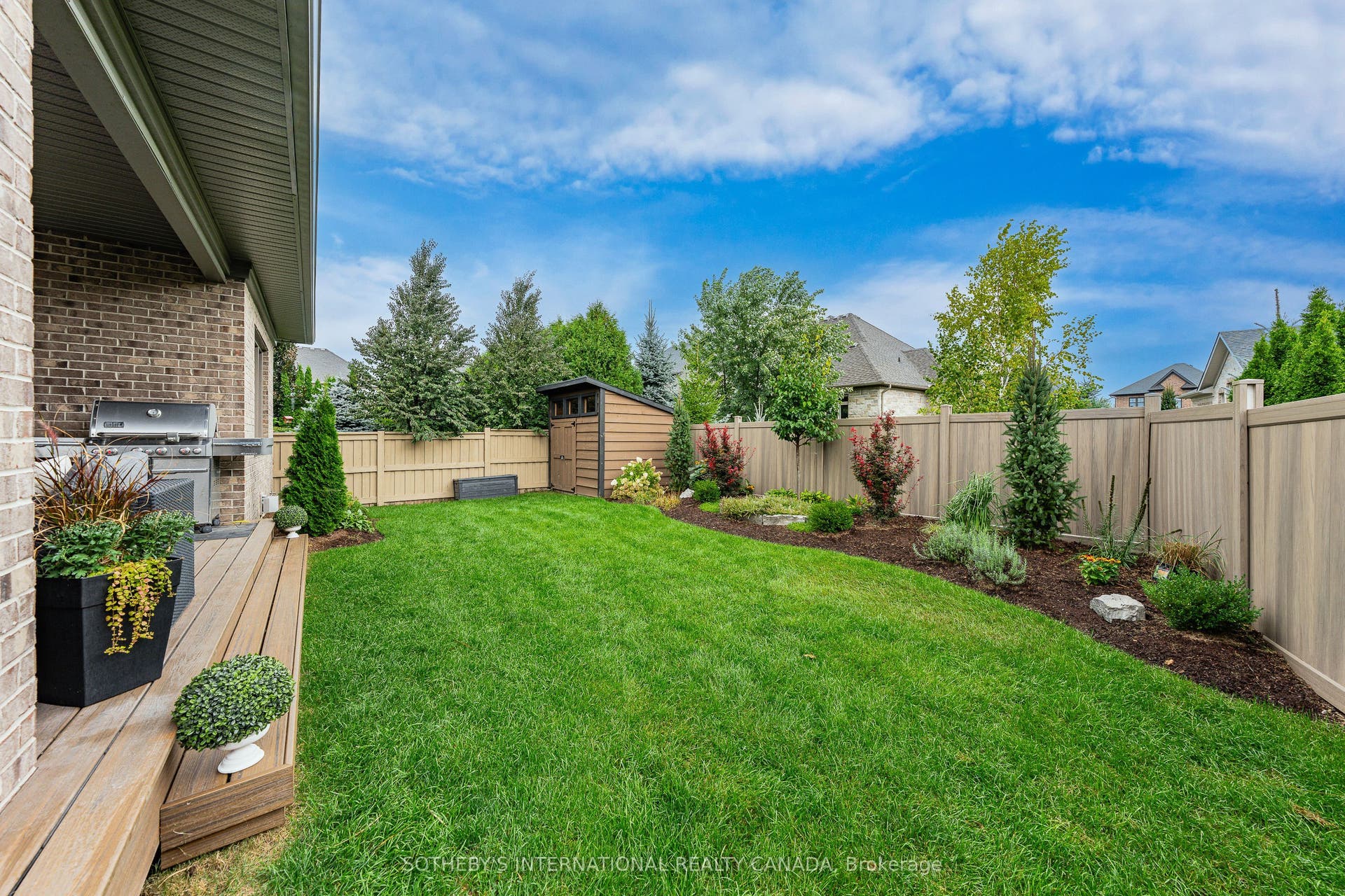15 Langton Drive, Kitchener, Waterloo ON N2P 2X9 15 Langton Drive, Kitchener, Waterloo ON N2P 2X9