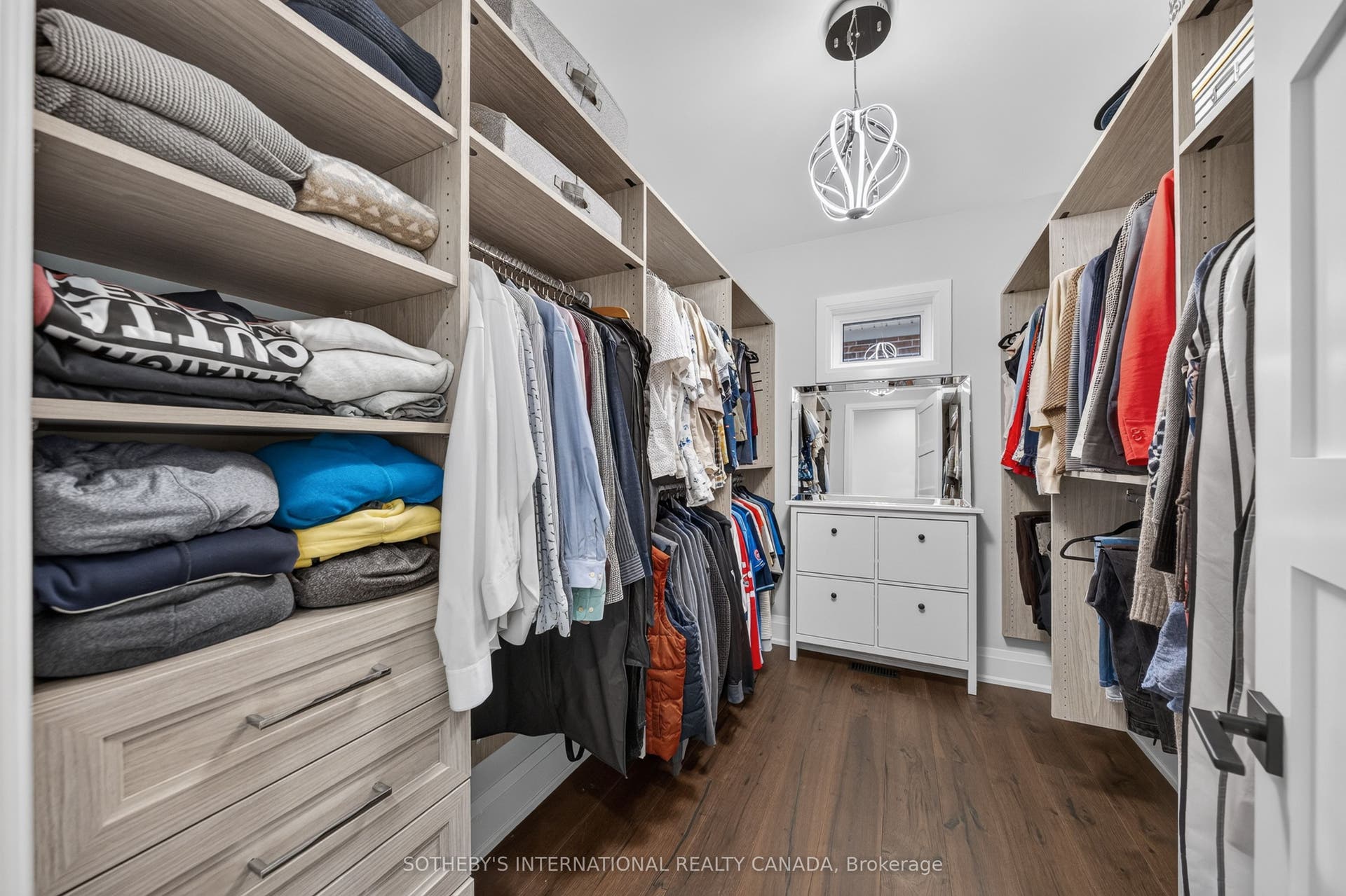 15 Langton Drive, Kitchener, Waterloo ON N2P 2X9 15 Langton Drive, Kitchener, Waterloo ON N2P 2X9