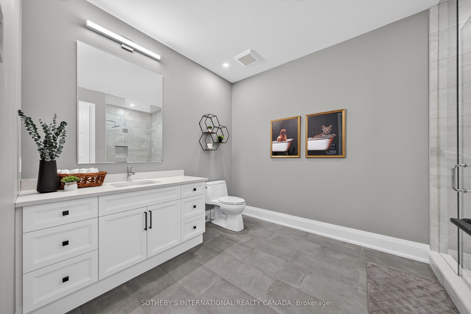 15 Langton Drive, Kitchener, Waterloo ON N2P 2X9 15 Langton Drive, Kitchener, Waterloo ON N2P 2X9