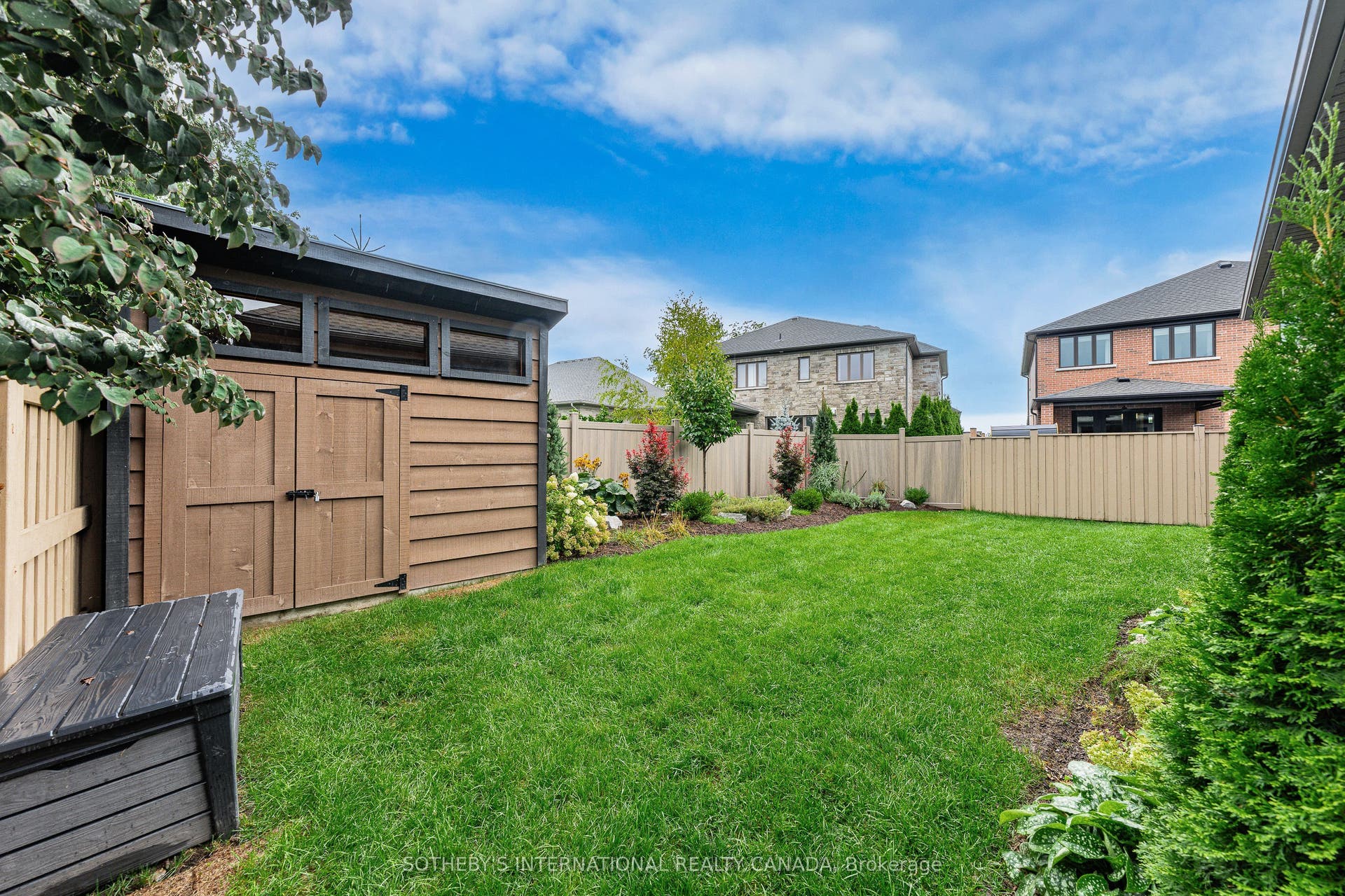 15 Langton Drive, Kitchener, Waterloo ON N2P 2X9 15 Langton Drive, Kitchener, Waterloo ON N2P 2X9