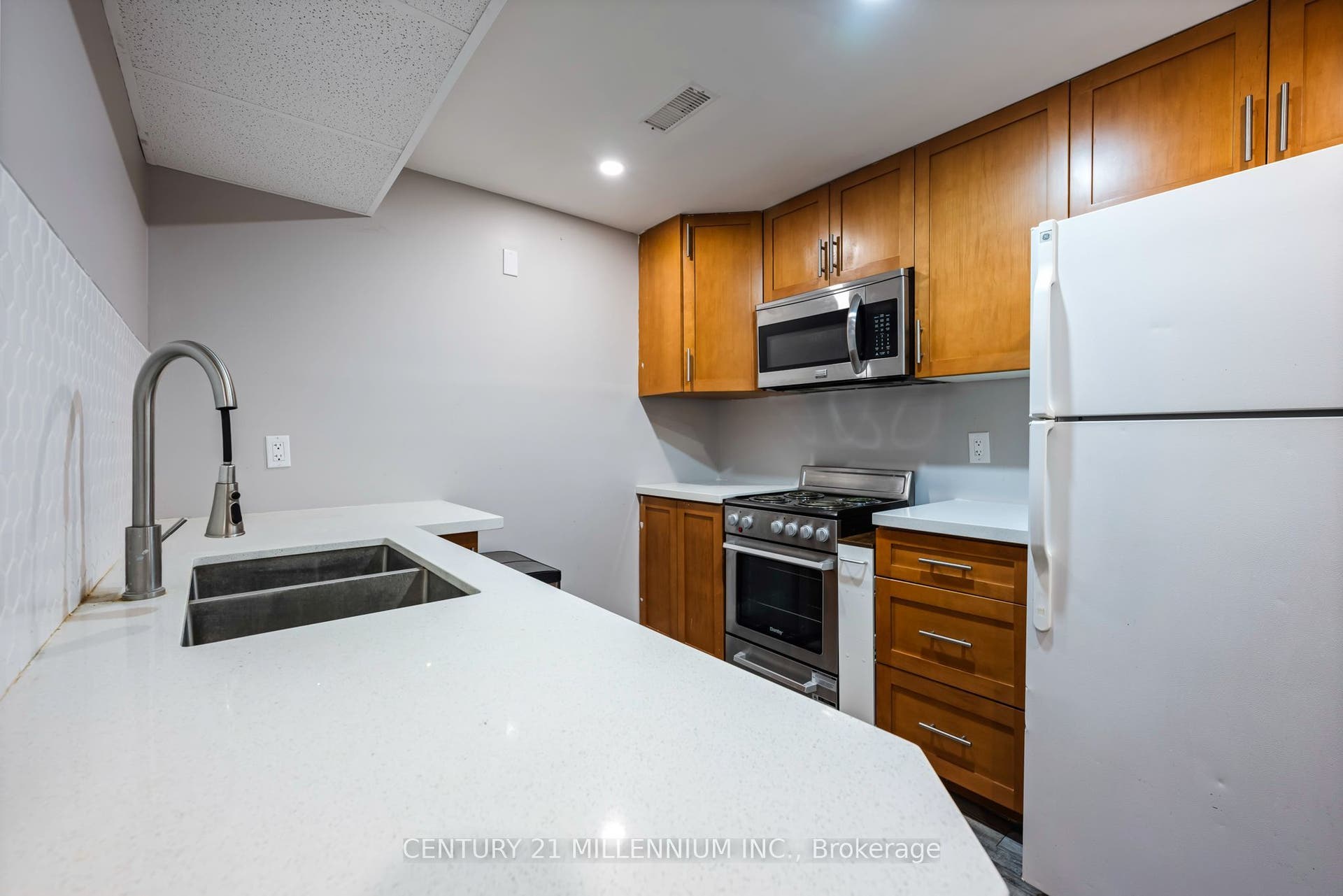 364 Stoneheight Place, Waterloo, Waterloo ON N2V 2A8 364 Stoneheight Place, Waterloo, Waterloo ON N2V 2A8