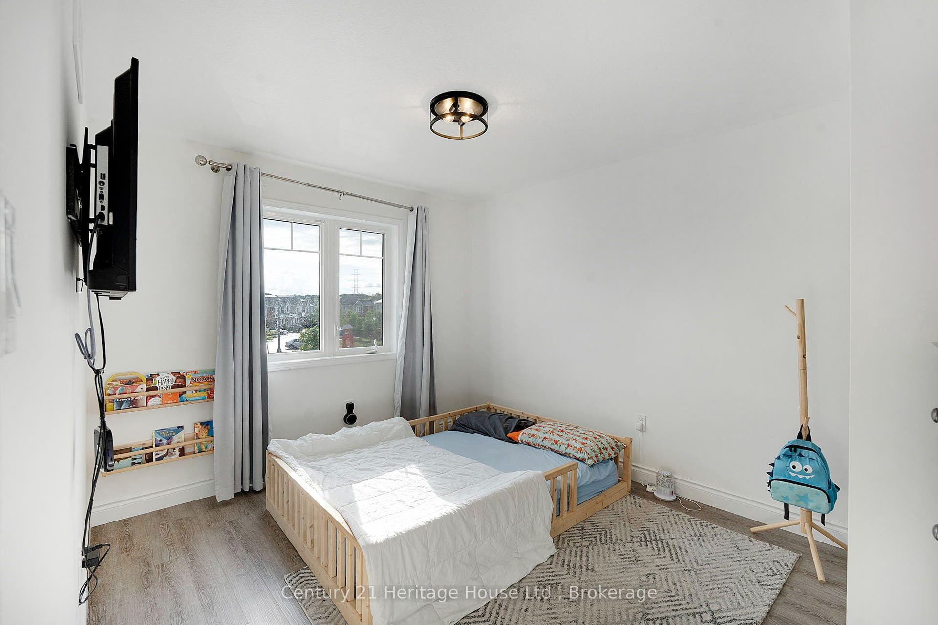 254 Waterbrook Lane, Kitchener, Waterloo ON N2P 0H7 254 Waterbrook Lane, Kitchener, Waterloo ON N2P 0H7