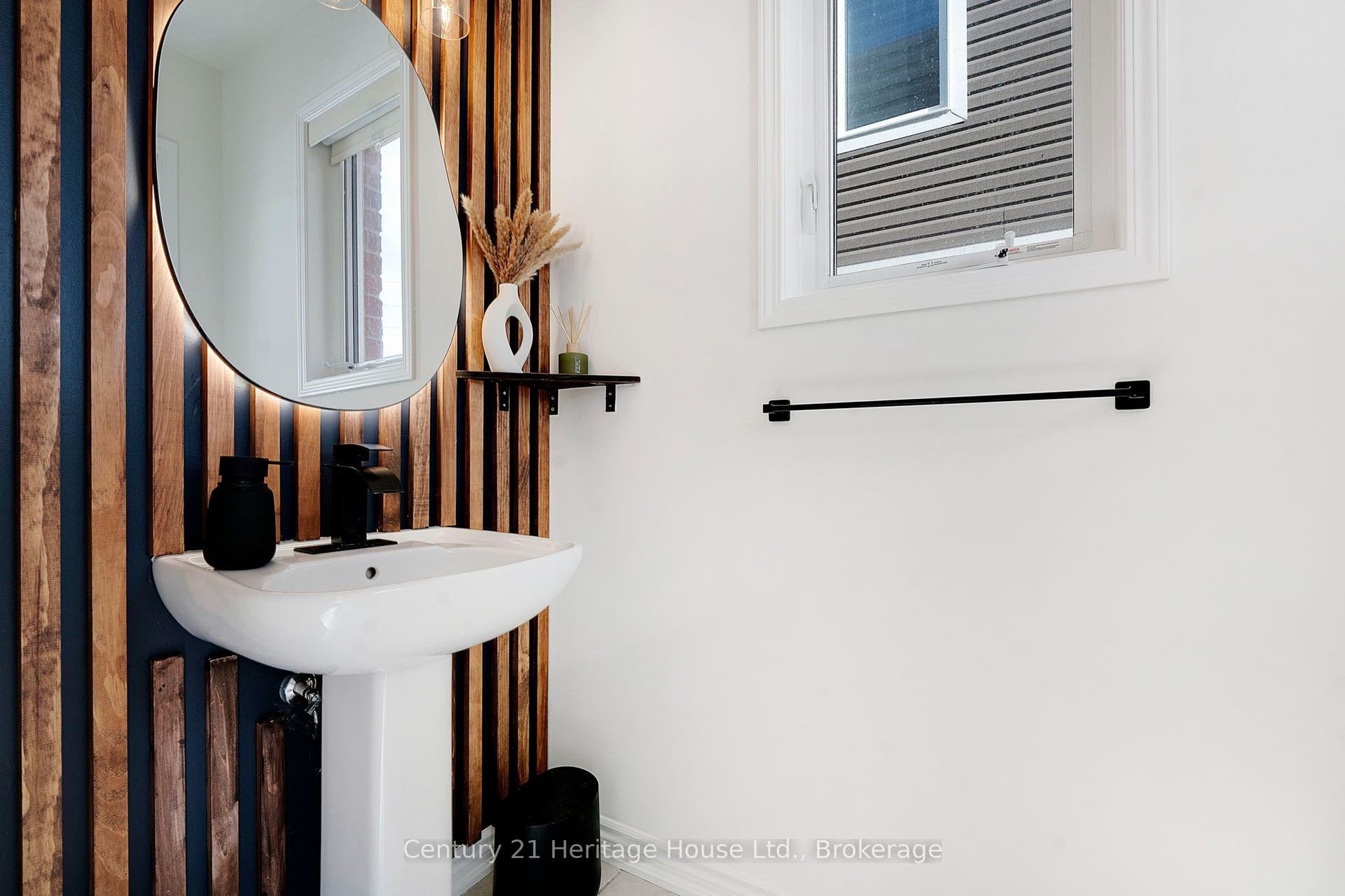 254 Waterbrook Lane, Kitchener, Waterloo ON N2P 0H7 254 Waterbrook Lane, Kitchener, Waterloo ON N2P 0H7