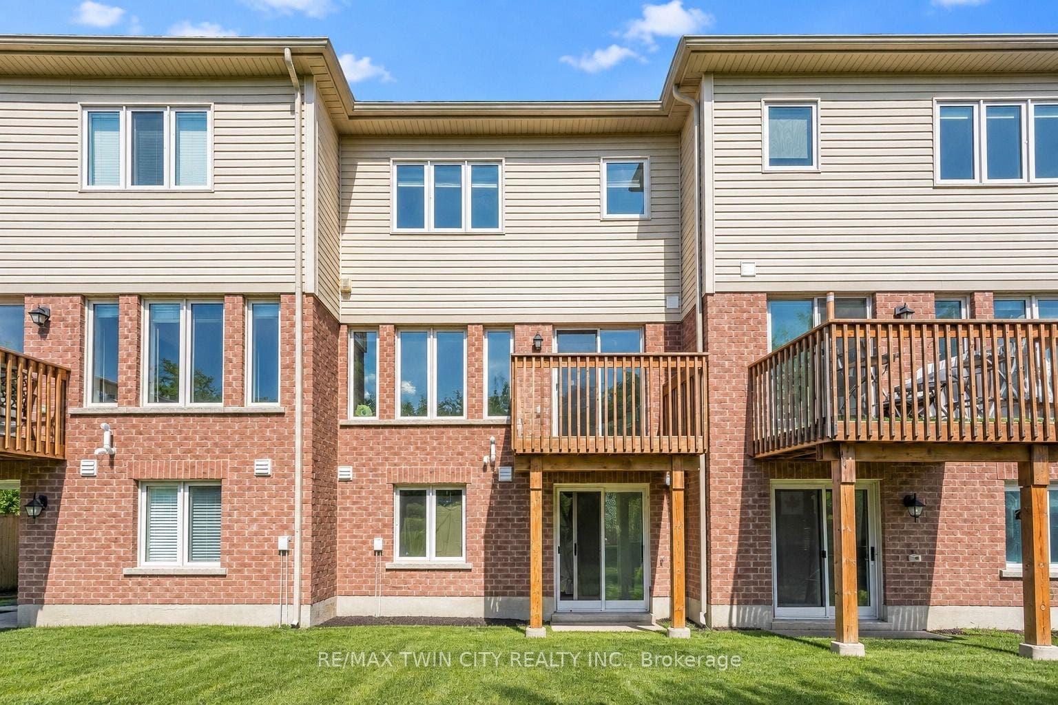 755 Linden Dr Unit 37 Drive, Cambridge, Waterloo ON N3H 0E4