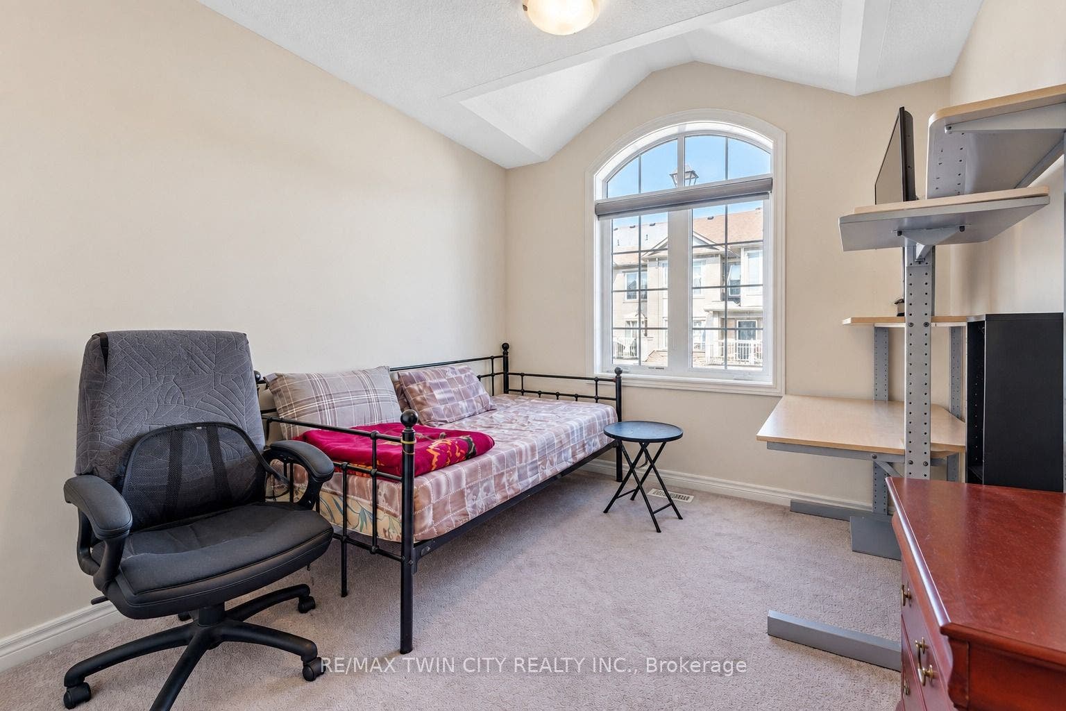 755 Linden Dr Unit 37 Drive, Cambridge, Waterloo ON N3H 0E4