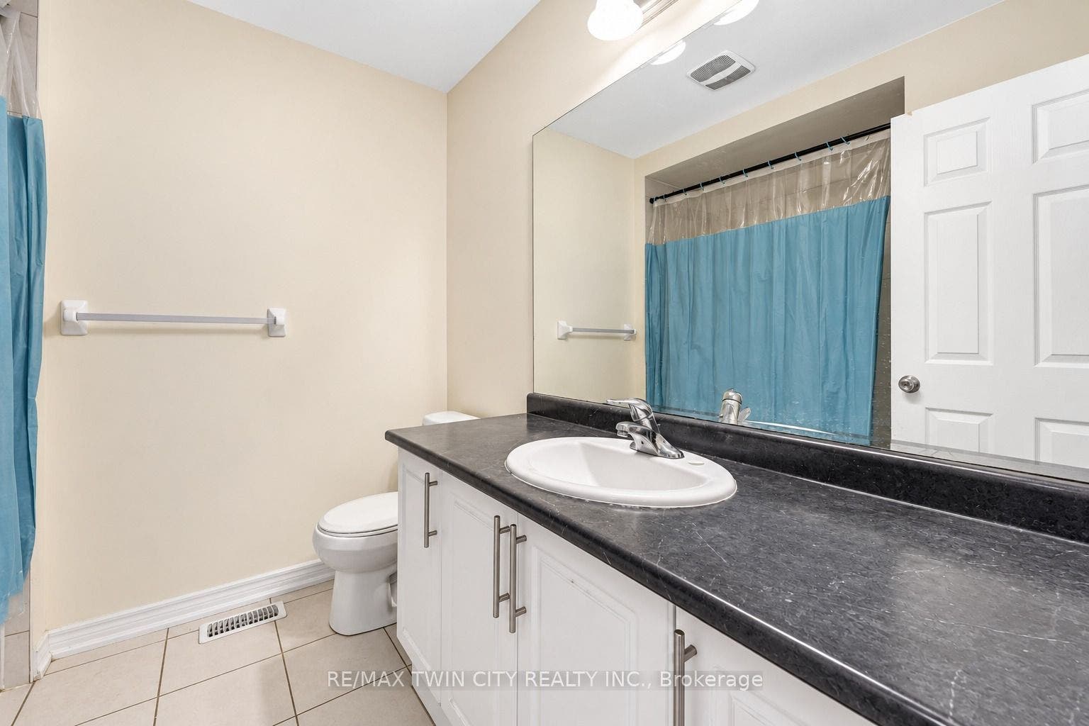 755 Linden Dr Unit 37 Drive, Cambridge, Waterloo ON N3H 0E4