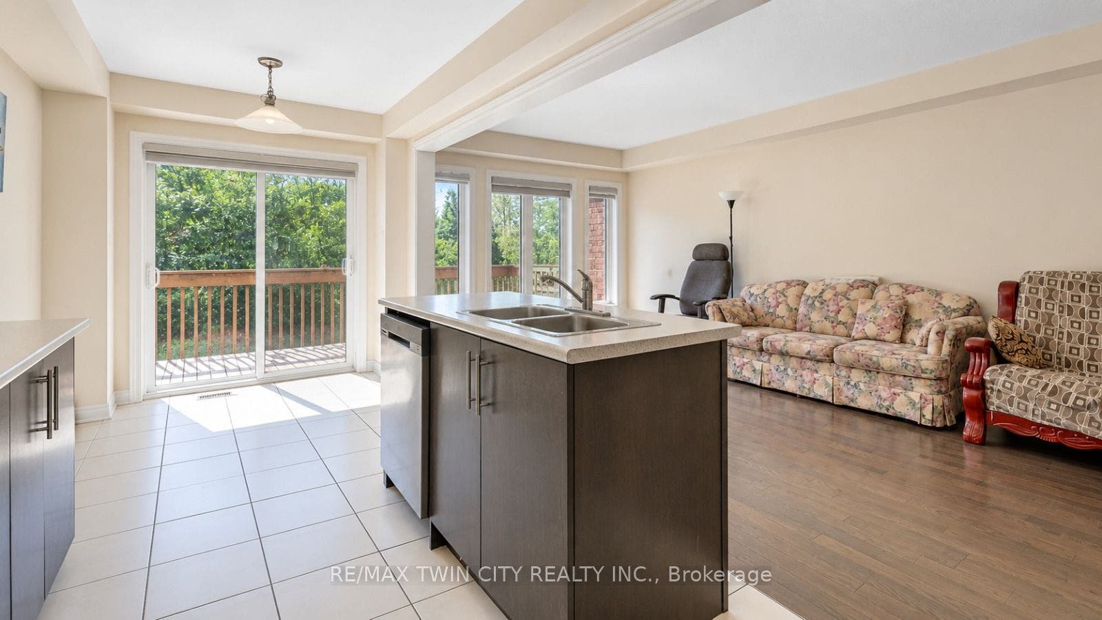 755 Linden Dr Unit 37 Drive, Cambridge, Waterloo ON N3H 0E4