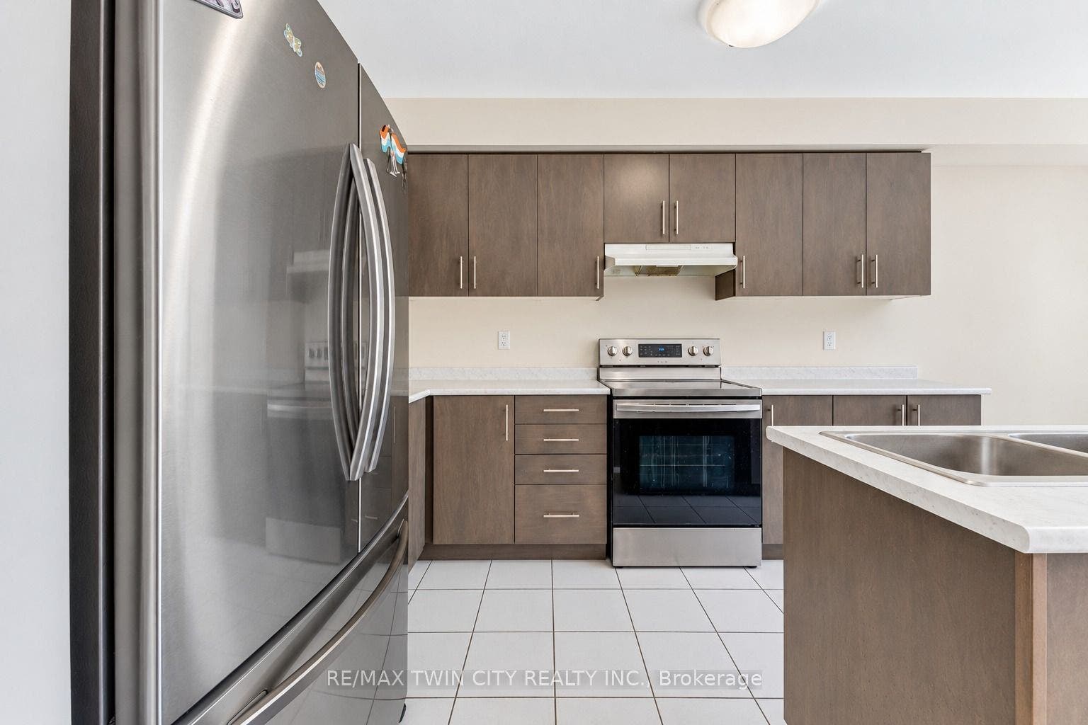 755 Linden Dr Unit 37 Drive, Cambridge, Waterloo ON N3H 0E4