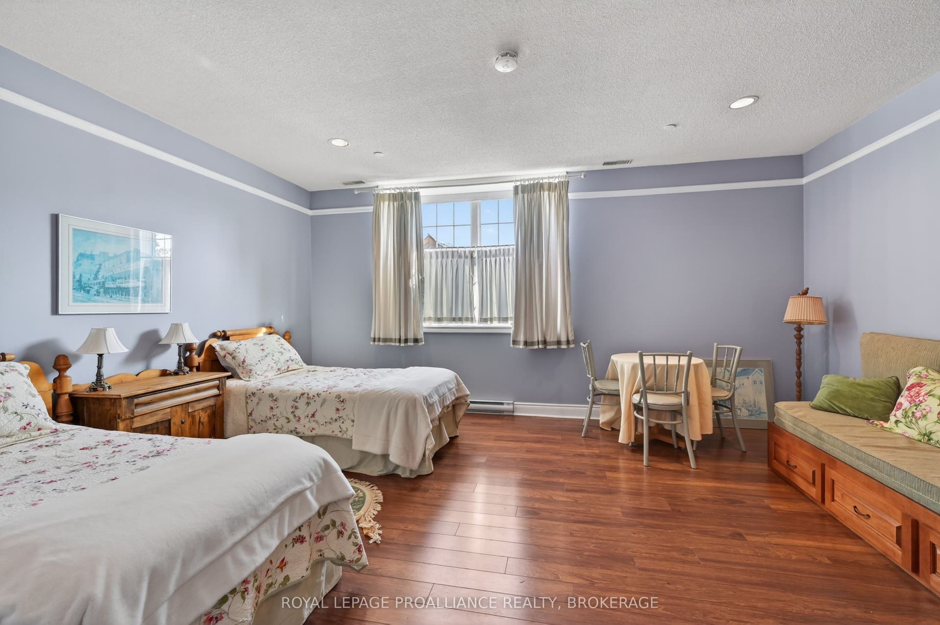 20 Gore Street, #402, Kingston, Frontenac ON K7L 2L1