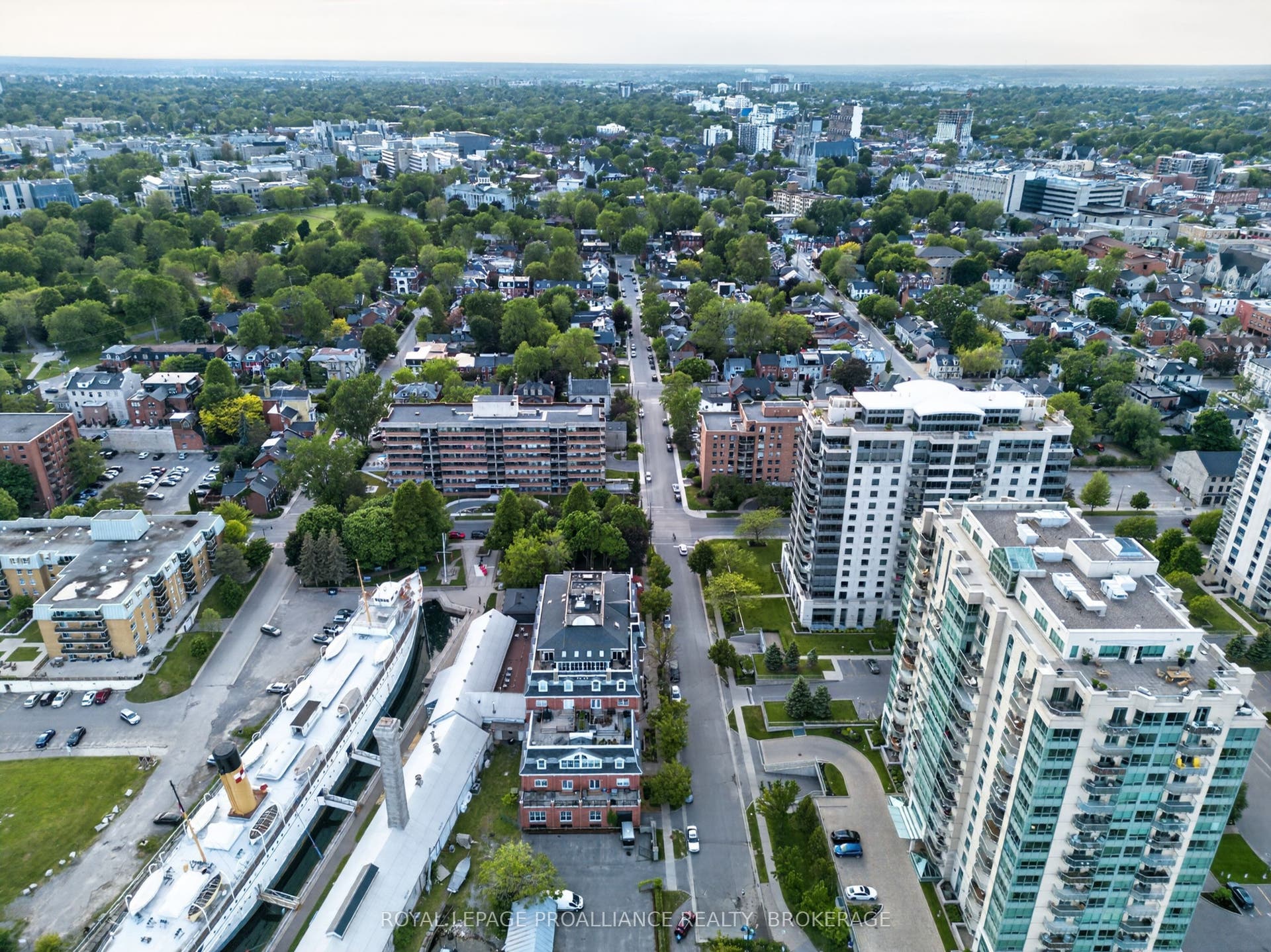 20 Gore Street, #402, Kingston, Frontenac ON K7L 2L1