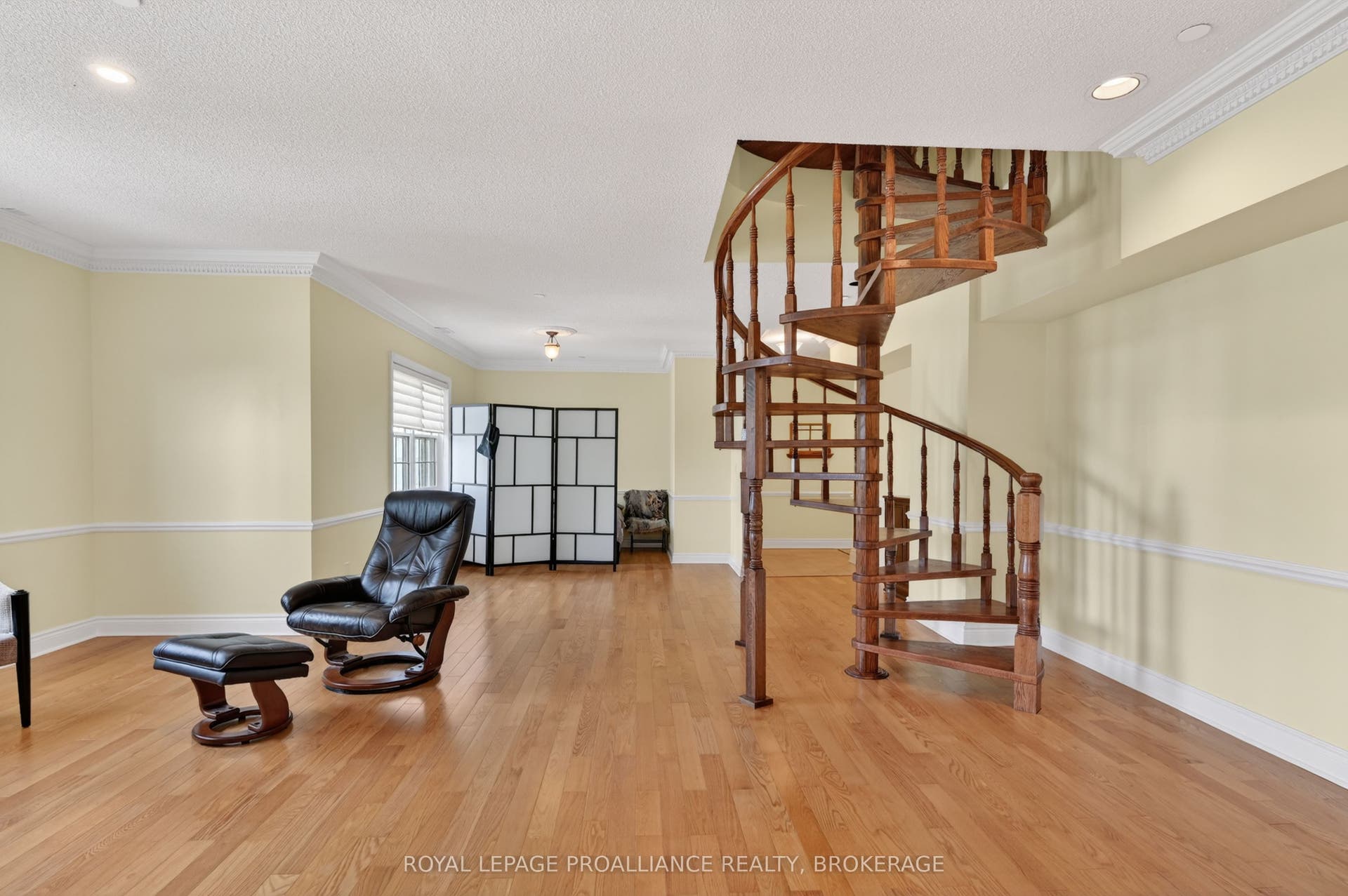 20 Gore Street, #402, Kingston, Frontenac ON K7L 2L1