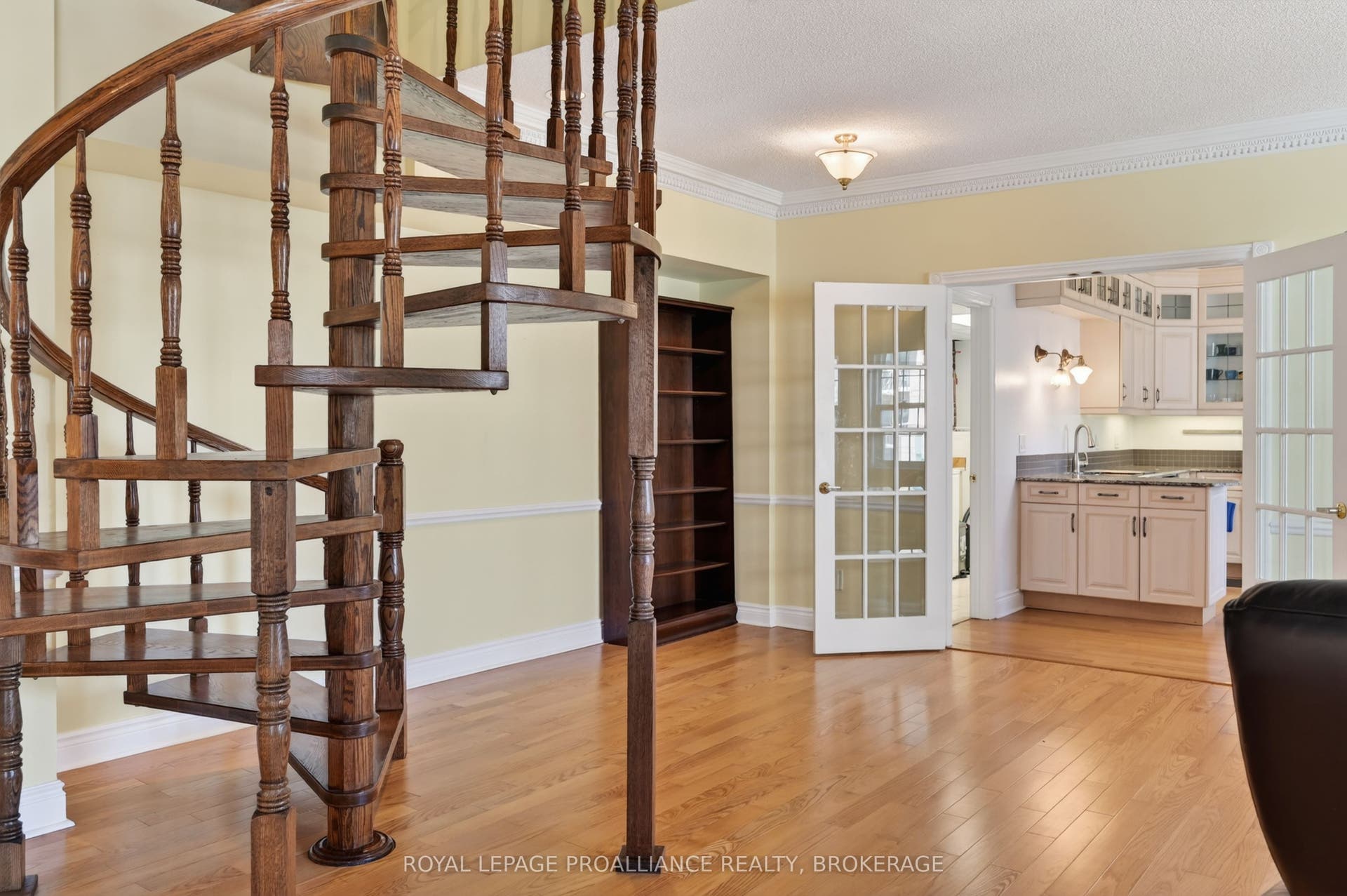 20 Gore Street, #402, Kingston, Frontenac ON K7L 2L1