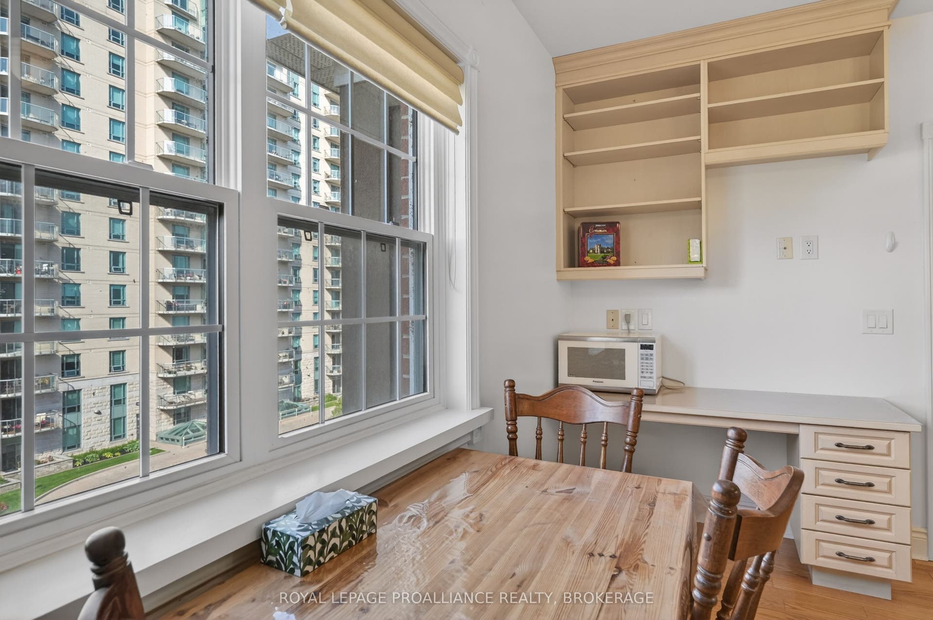 20 Gore Street, #402, Kingston, Frontenac ON K7L 2L1
