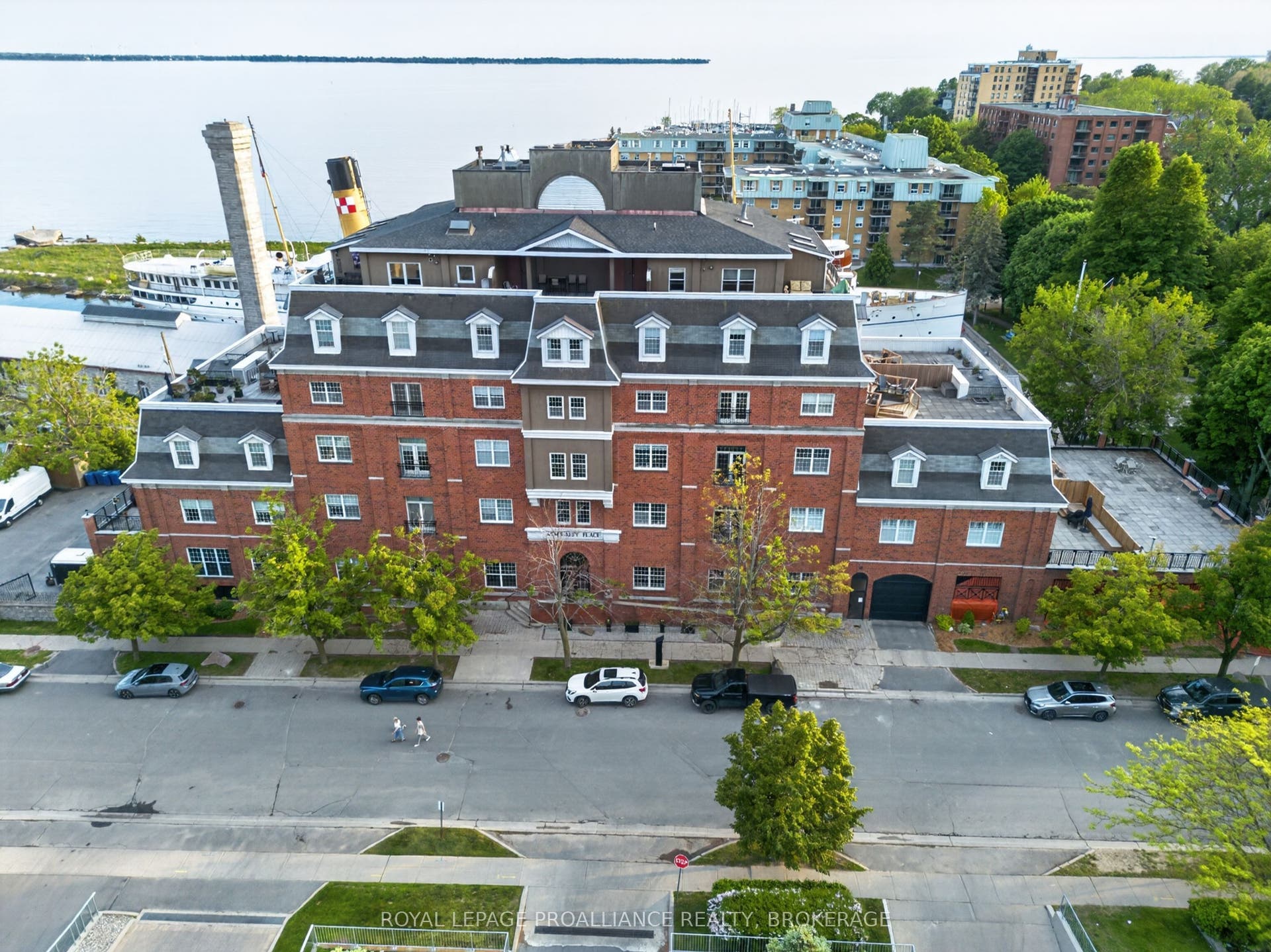 20 Gore Street, #402, Kingston, Frontenac ON K7L 2L1
