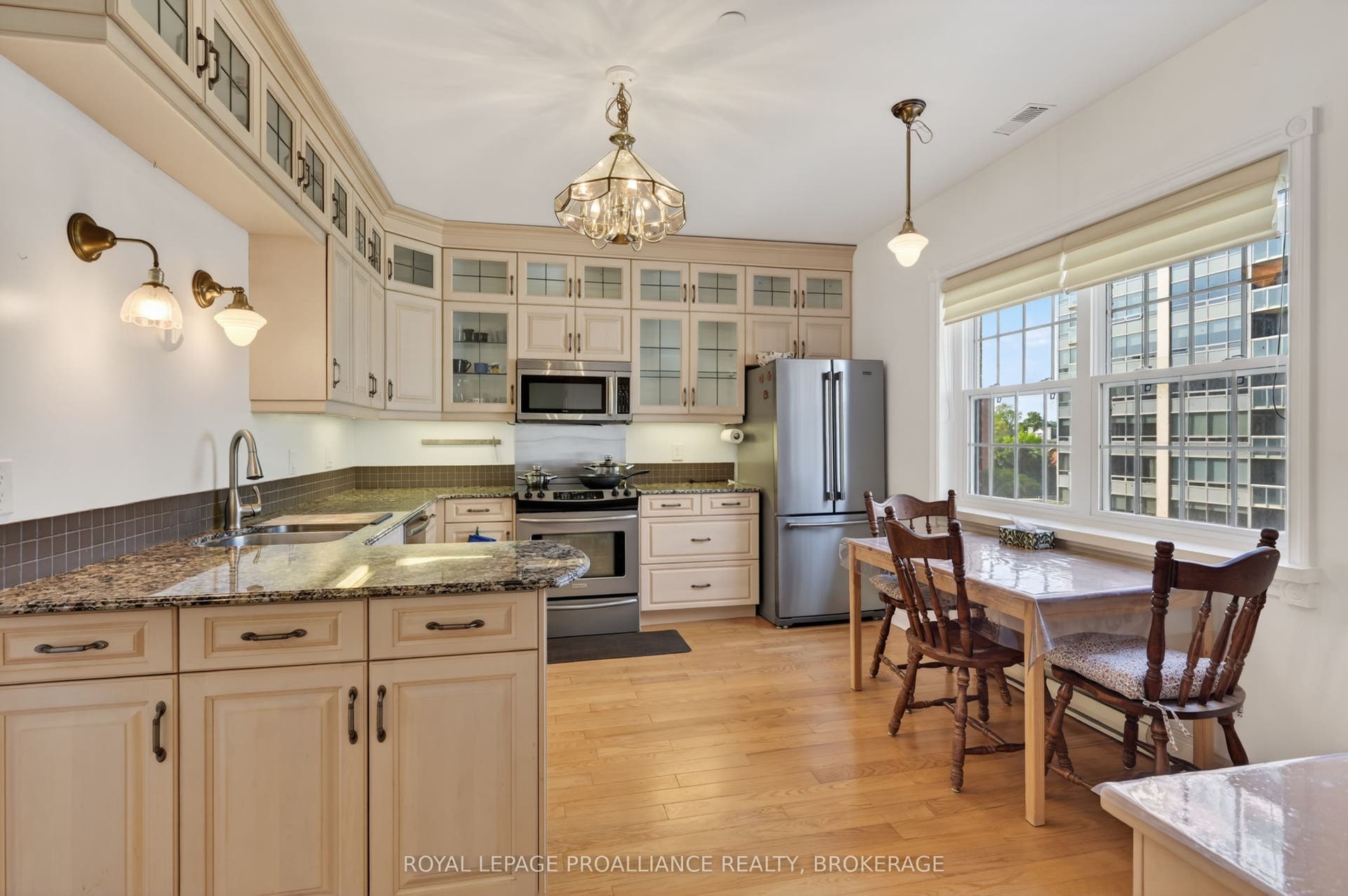 20 Gore Street, #402, Kingston, Frontenac ON K7L 2L1