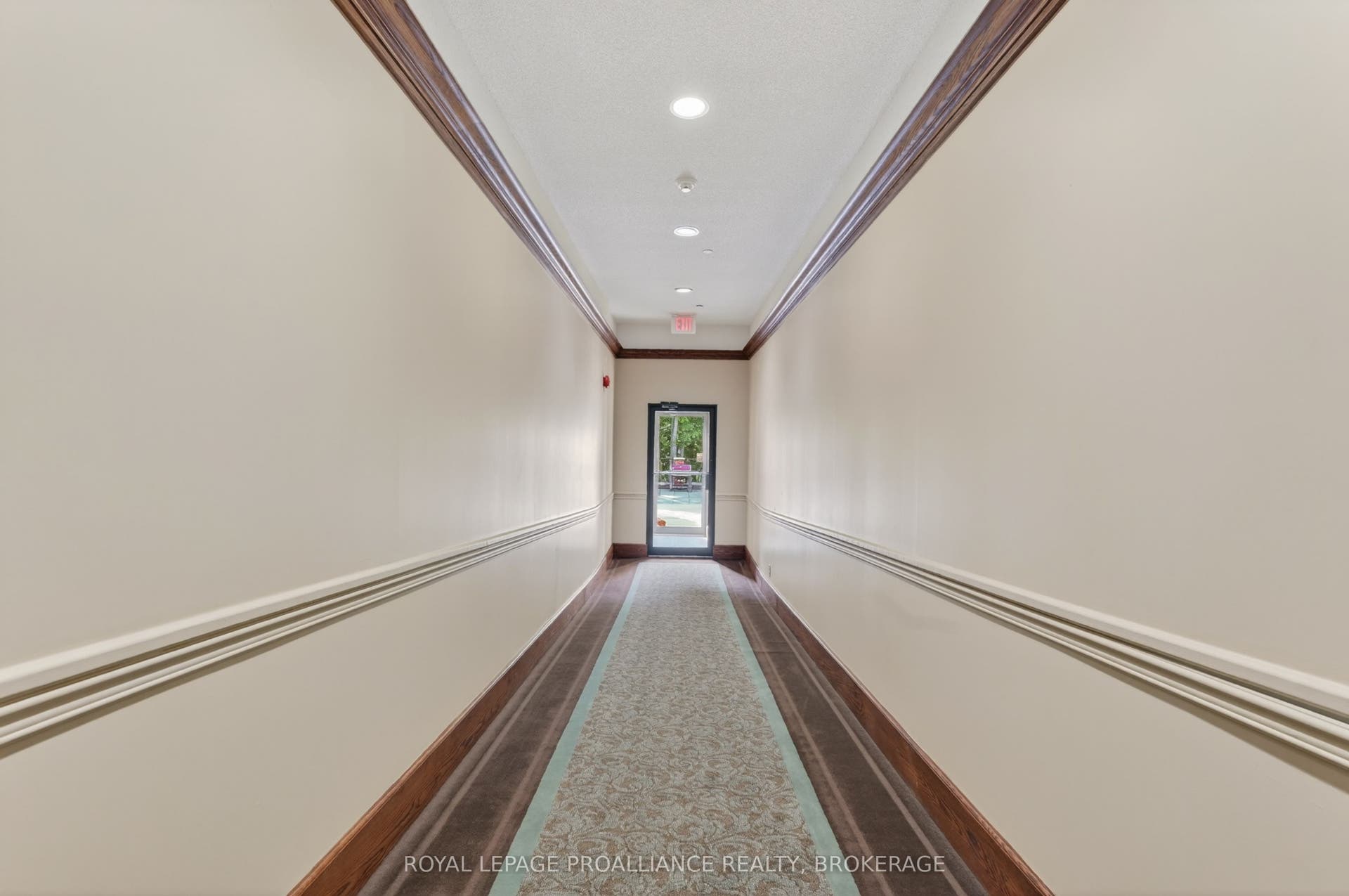 20 Gore Street, #402, Kingston, Frontenac ON K7L 2L1