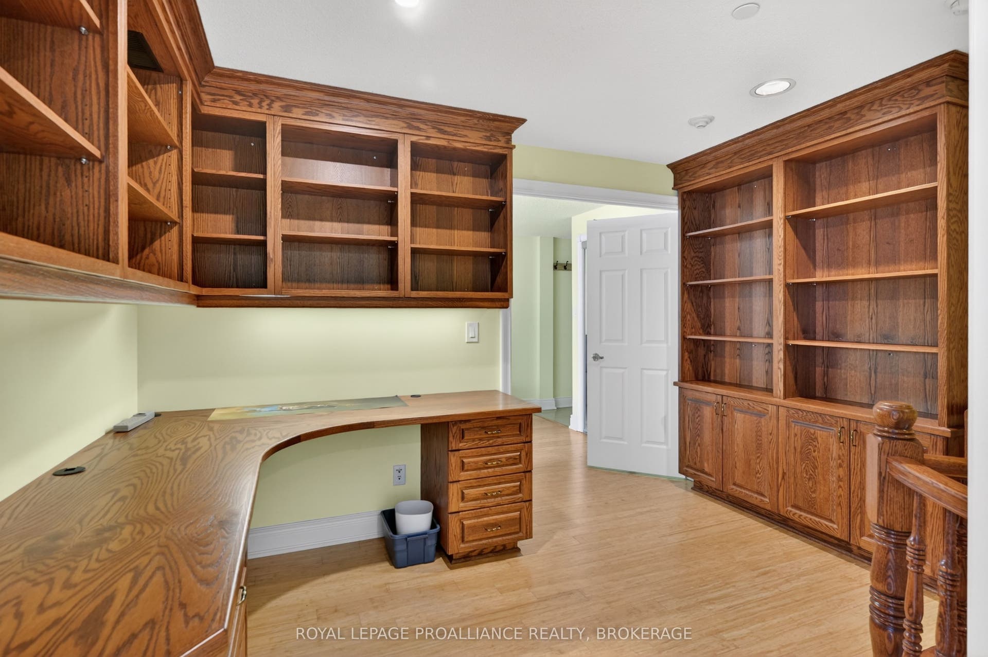 20 Gore Street, #402, Kingston, Frontenac ON K7L 2L1