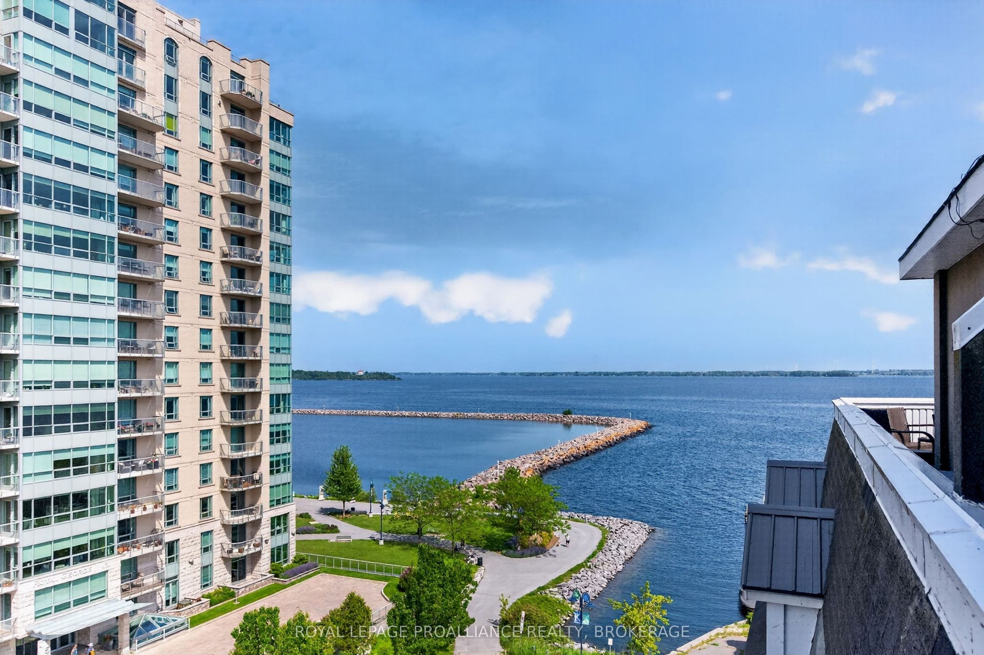 20 Gore Street, #402, Kingston, Frontenac ON K7L 2L1