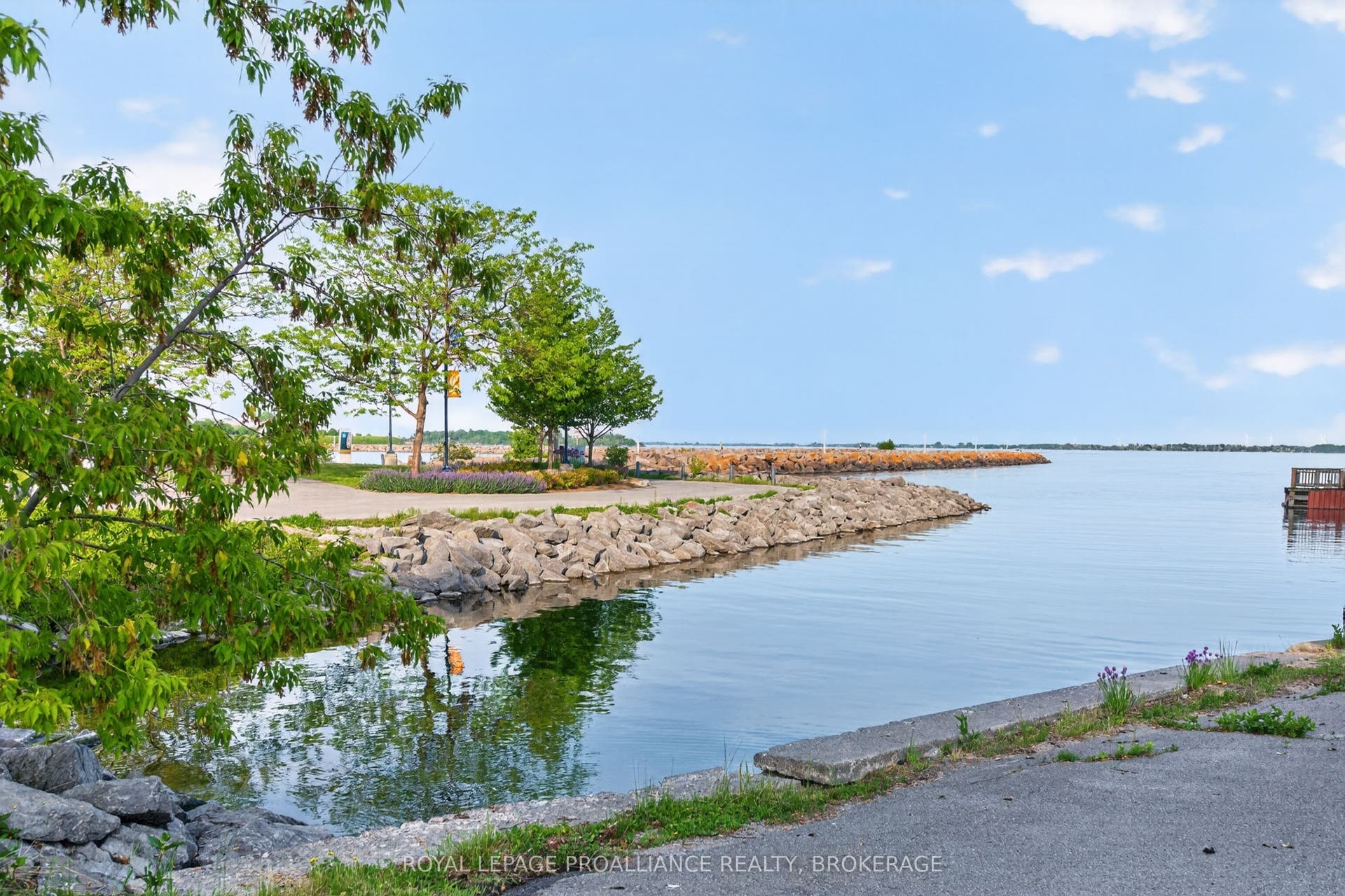 20 Gore Street, #402, Kingston, Frontenac ON K7L 2L1