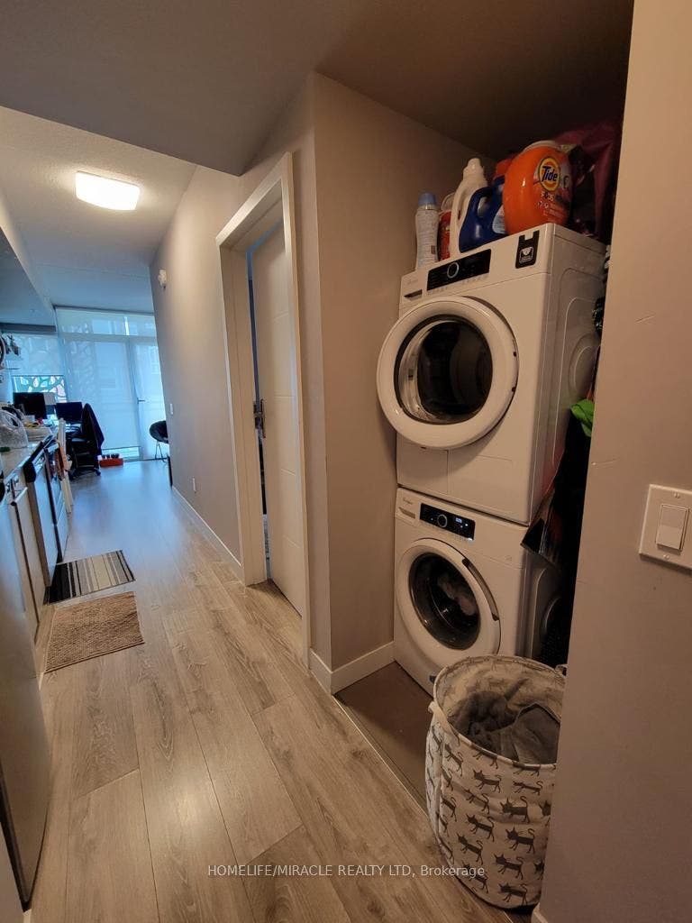 250 Albert Street, #207, Waterloo, Waterloo ON N2L 0H5 250 Albert Street, #207, Waterloo, Waterloo ON N2L 0H5