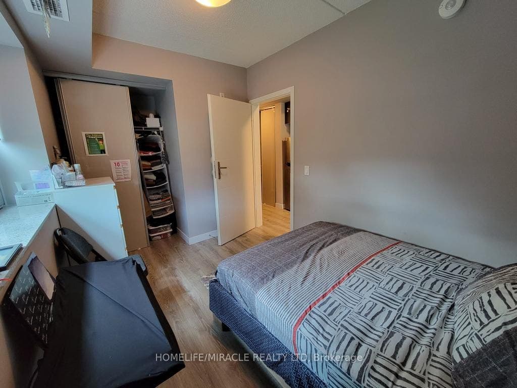 250 Albert Street, #207, Waterloo, Waterloo ON N2L 0H5 250 Albert Street, #207, Waterloo, Waterloo ON N2L 0H5