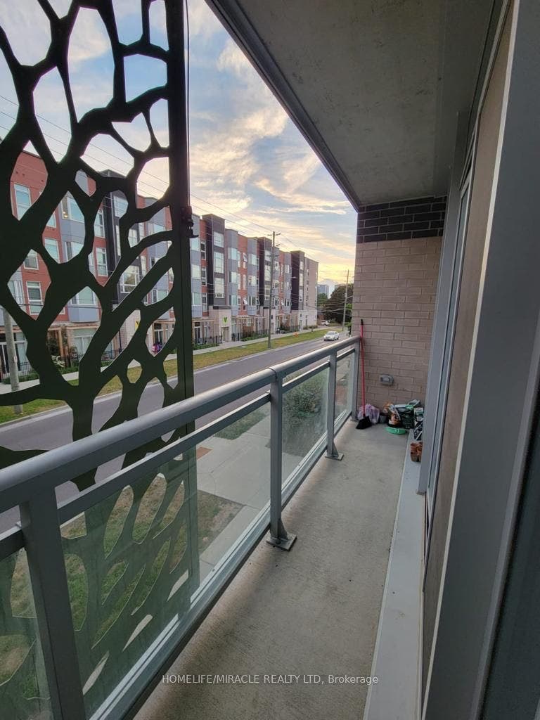 250 Albert Street, #207, Waterloo, Waterloo ON N2L 0H5 250 Albert Street, #207, Waterloo, Waterloo ON N2L 0H5