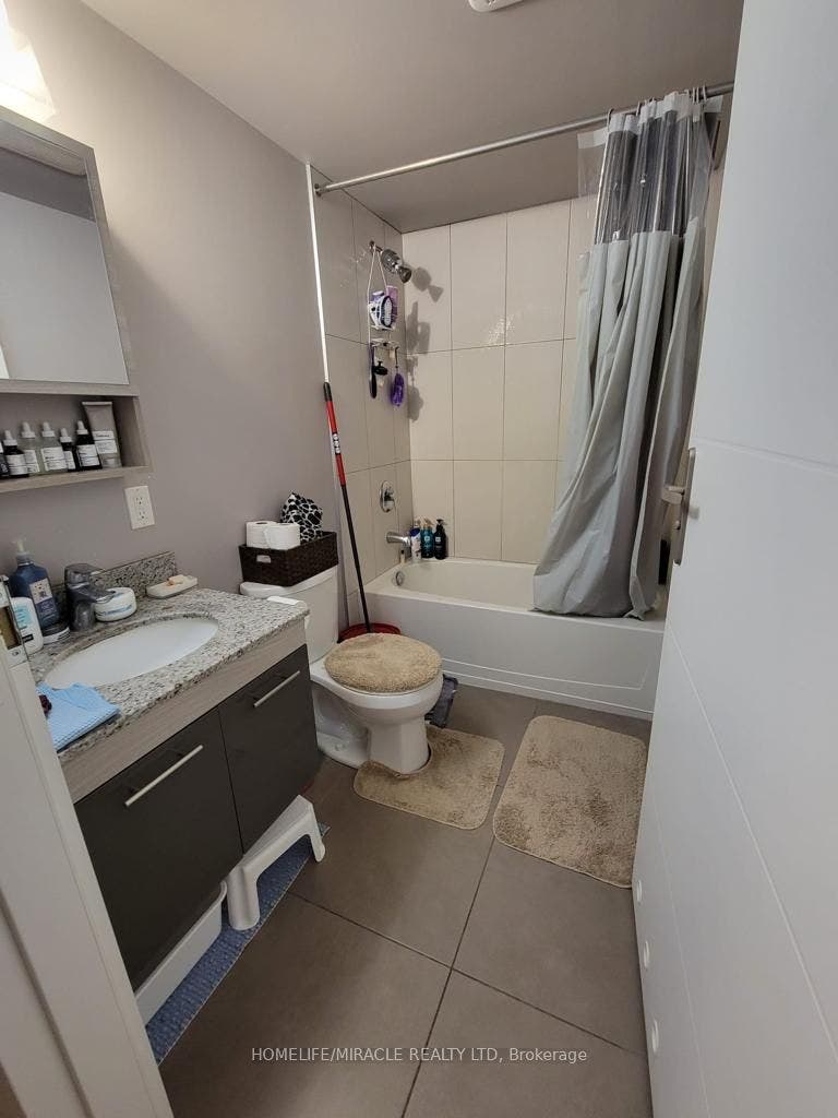 250 Albert Street, #207, Waterloo, Waterloo ON N2L 0H5 250 Albert Street, #207, Waterloo, Waterloo ON N2L 0H5