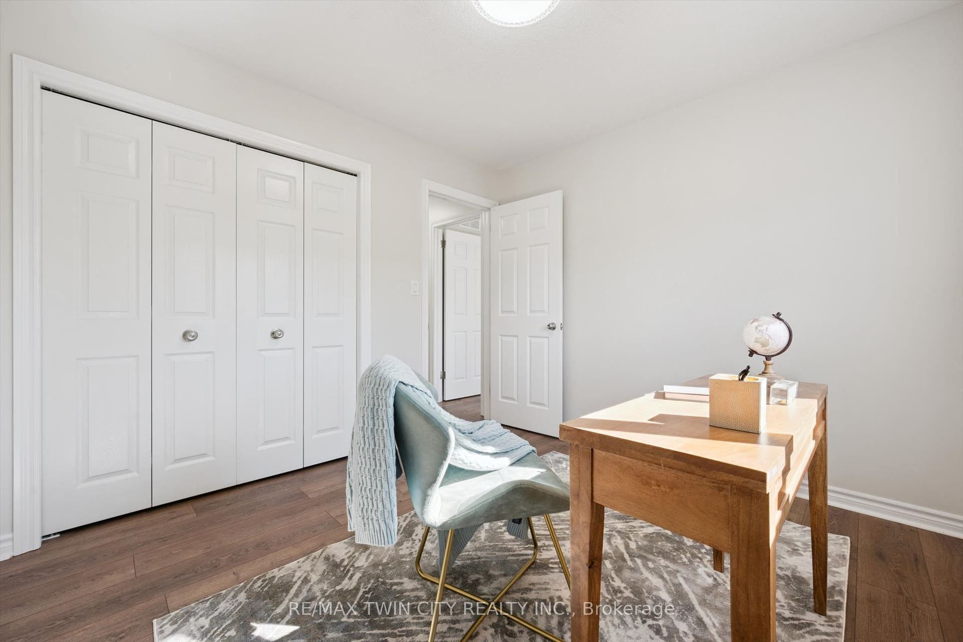 555 Chablis Drive, #24, Waterloo, Waterloo ON N2T 2Y1 555 Chablis Drive, #24, Waterloo, Waterloo ON N2T 2Y1
