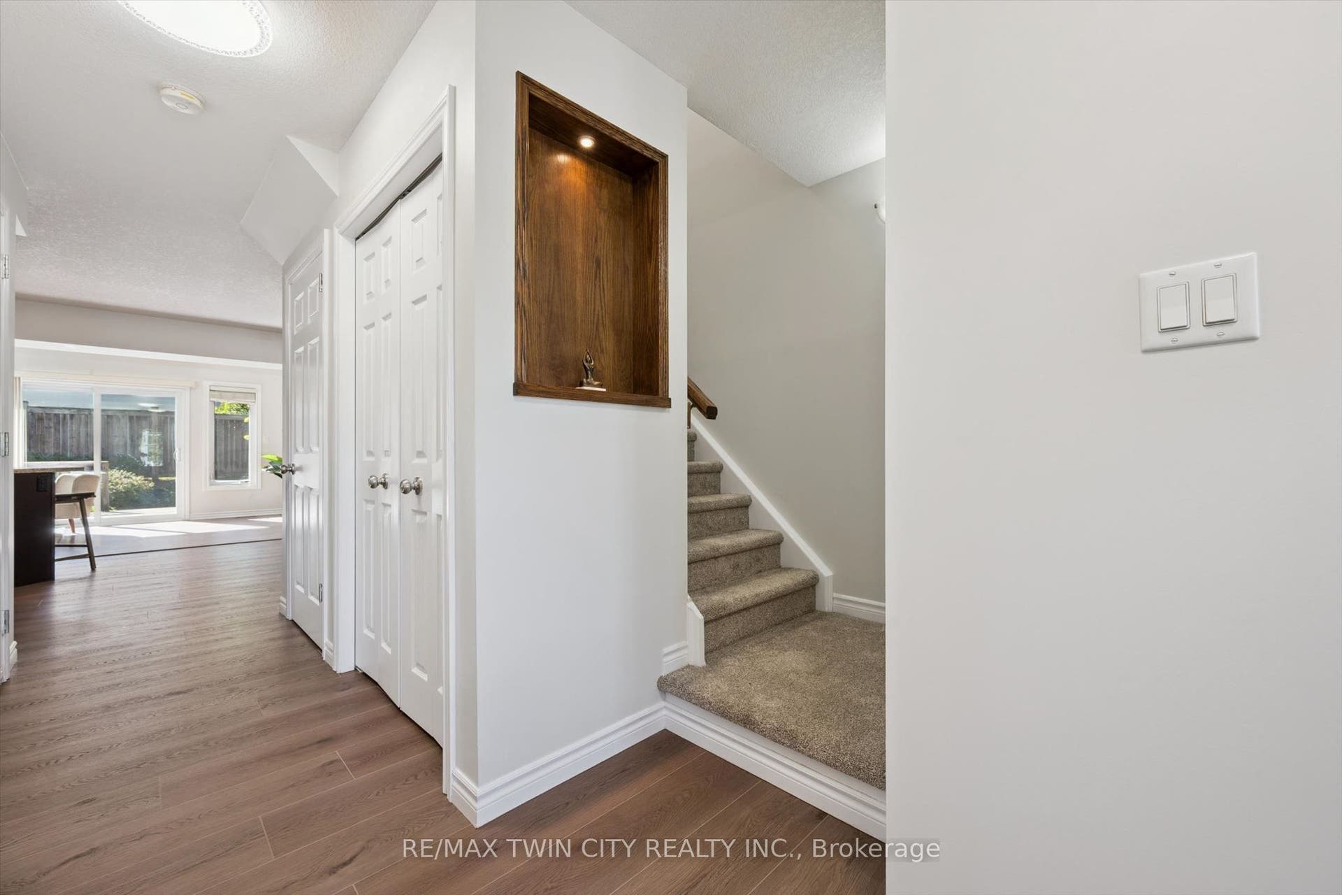 555 Chablis Drive, #24, Waterloo, Waterloo ON N2T 2Y1 555 Chablis Drive, #24, Waterloo, Waterloo ON N2T 2Y1