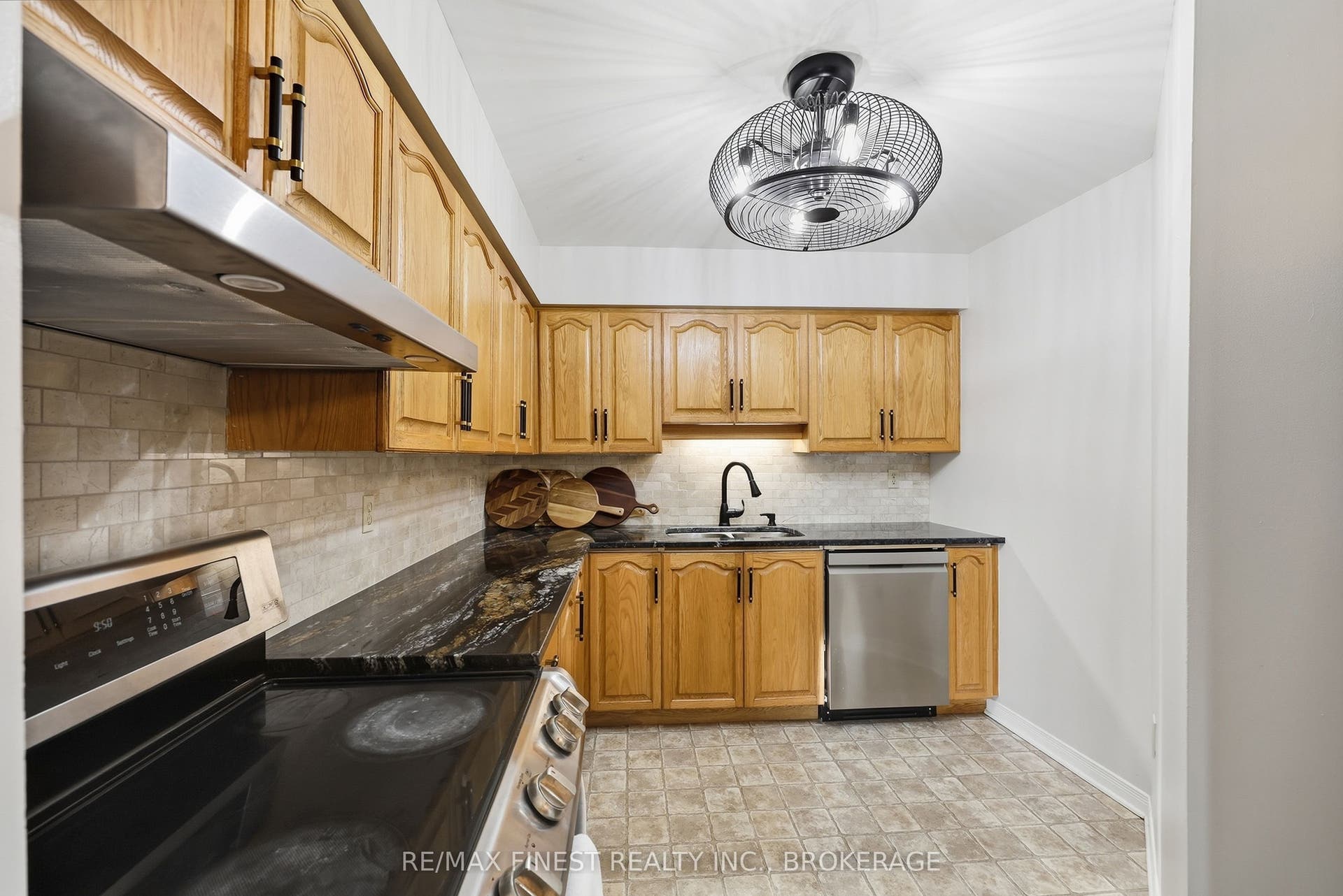 675 Davis Drive, #504, Kingston, Frontenac ON K7M 8L5 675 Davis Drive, #504, Kingston, Frontenac ON K7M 8L5