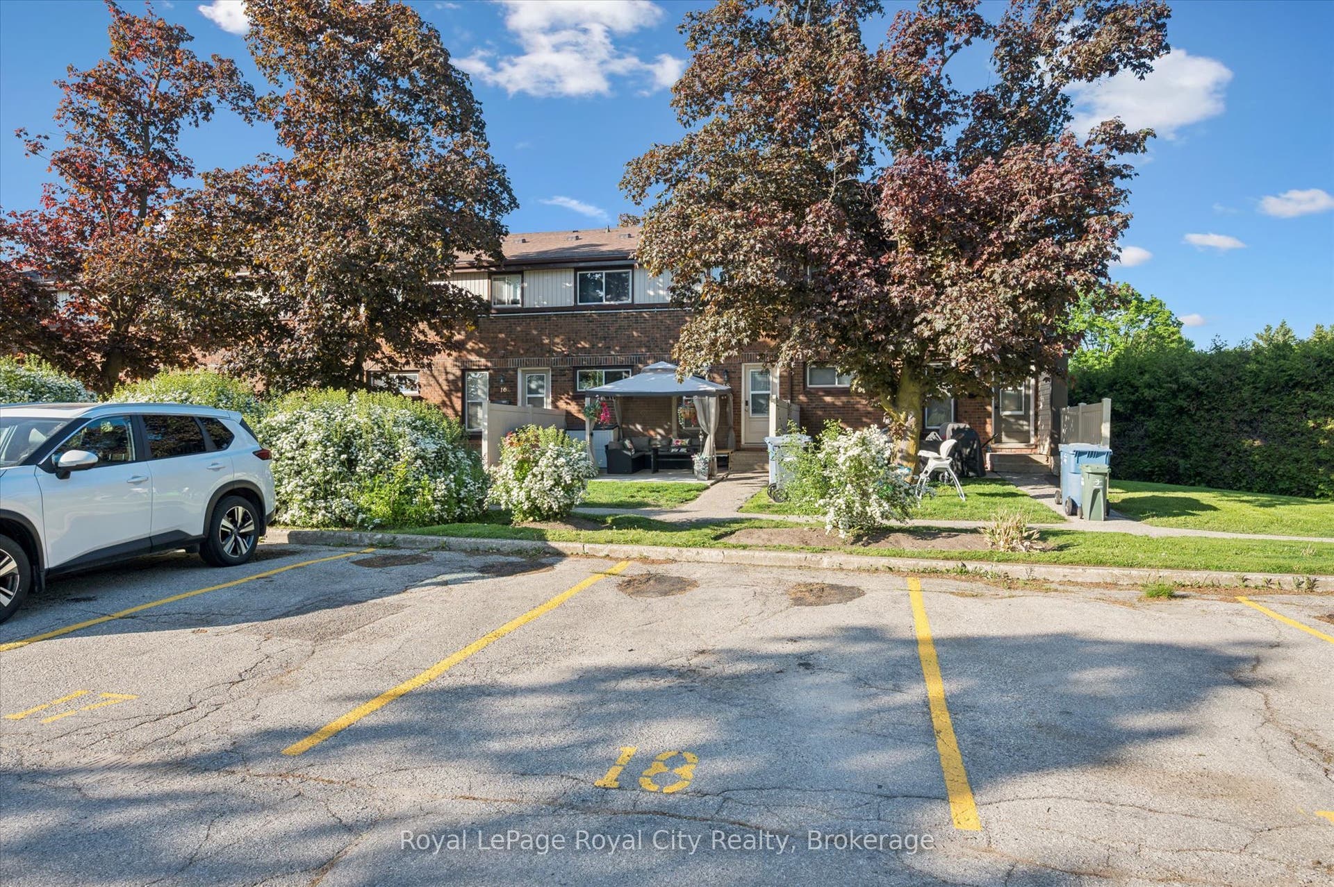 80 Burns Drive, #18, Guelph, Wellington ON N1H 6V9 80 Burns Drive, #18, Guelph, Wellington ON N1H 6V9