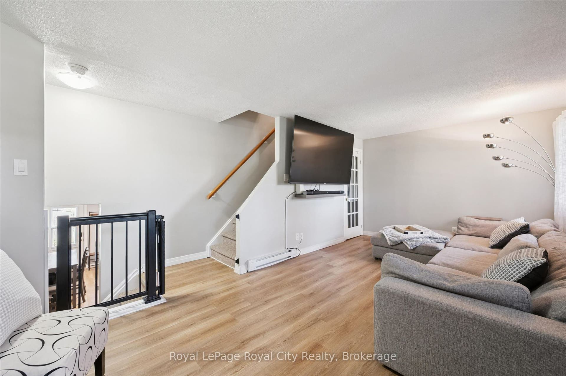 80 Burns Drive, #18, Guelph, Wellington ON N1H 6V9 80 Burns Drive, #18, Guelph, Wellington ON N1H 6V9