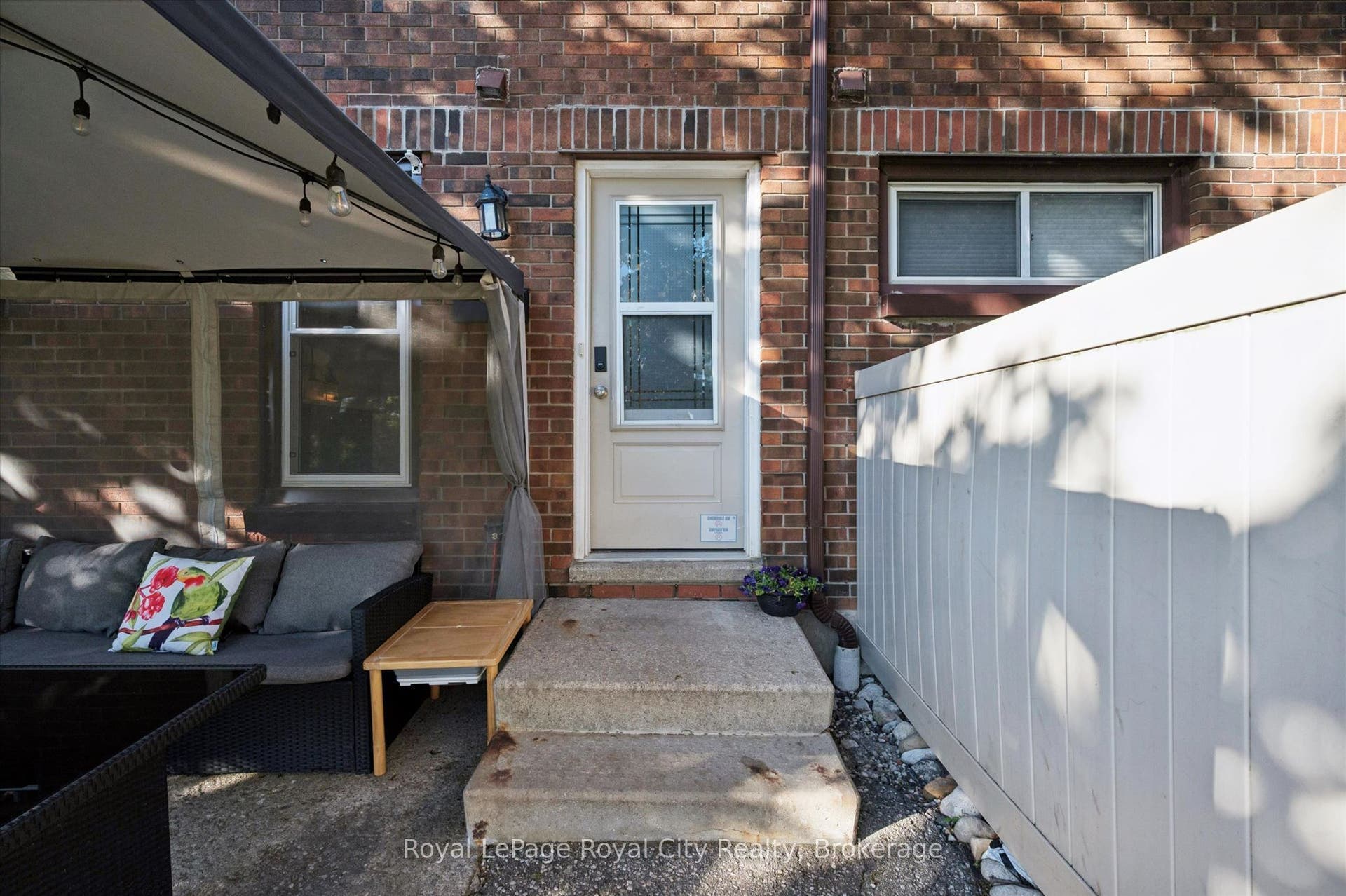80 Burns Drive, #18, Guelph, Wellington ON N1H 6V9 80 Burns Drive, #18, Guelph, Wellington ON N1H 6V9
