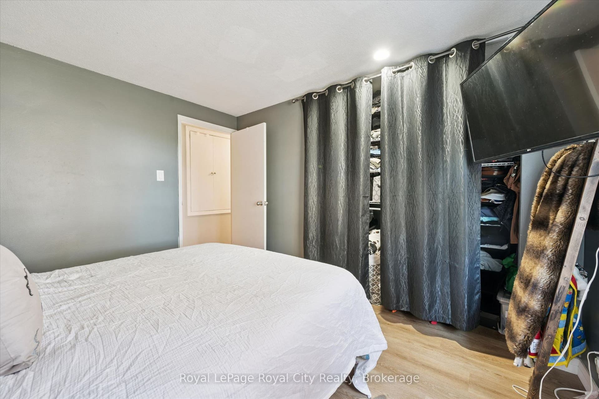 80 Burns Drive, #18, Guelph, Wellington ON N1H 6V9 80 Burns Drive, #18, Guelph, Wellington ON N1H 6V9