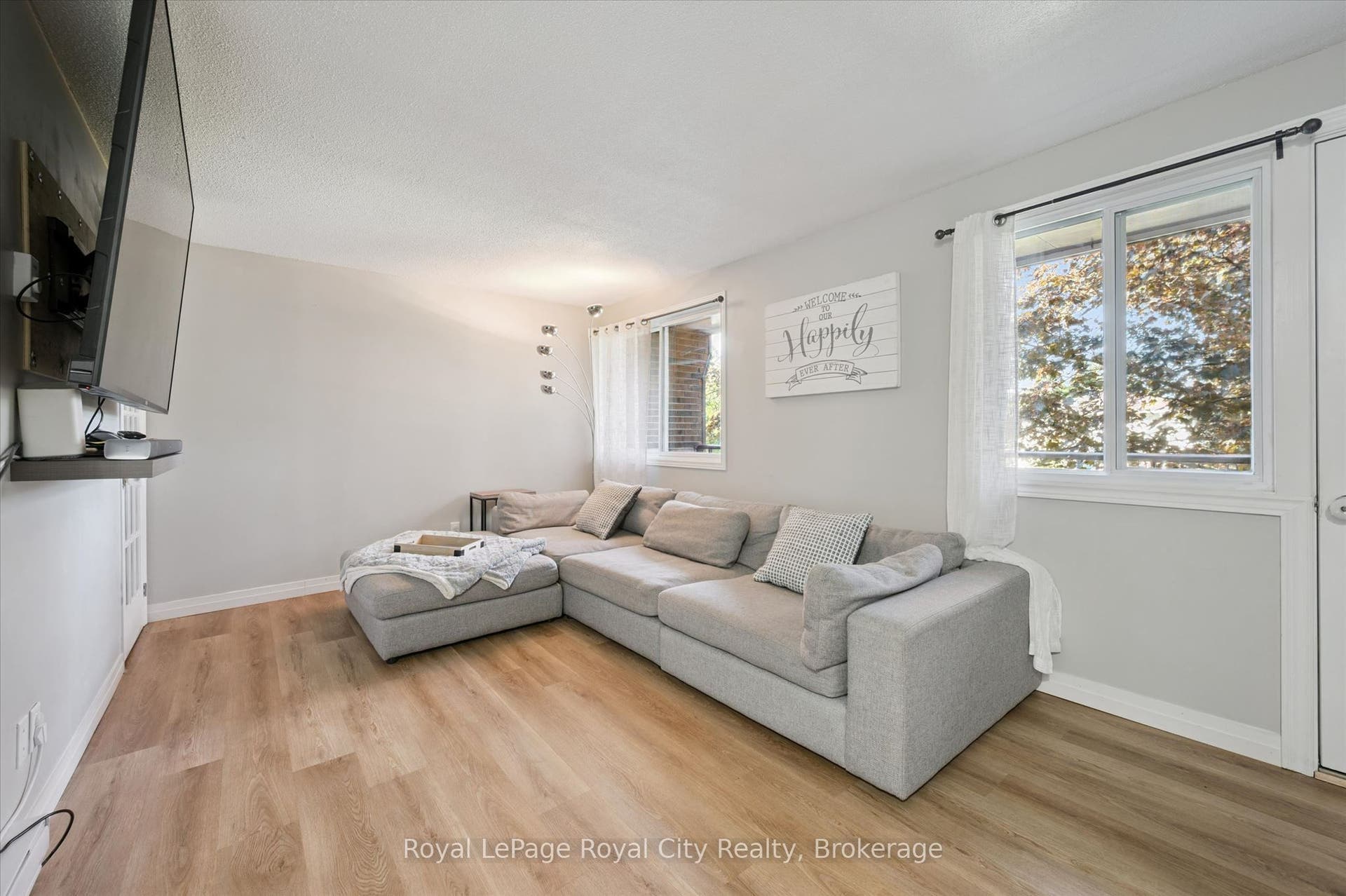 80 Burns Drive, #18, Guelph, Wellington ON N1H 6V9 80 Burns Drive, #18, Guelph, Wellington ON N1H 6V9