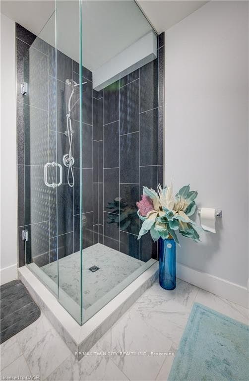 10 ISHERWOOD Avenue, #18, Cambridge, Waterloo ON N1R 8L5 10 ISHERWOOD Avenue, #18, Cambridge, Waterloo ON N1R 8L5