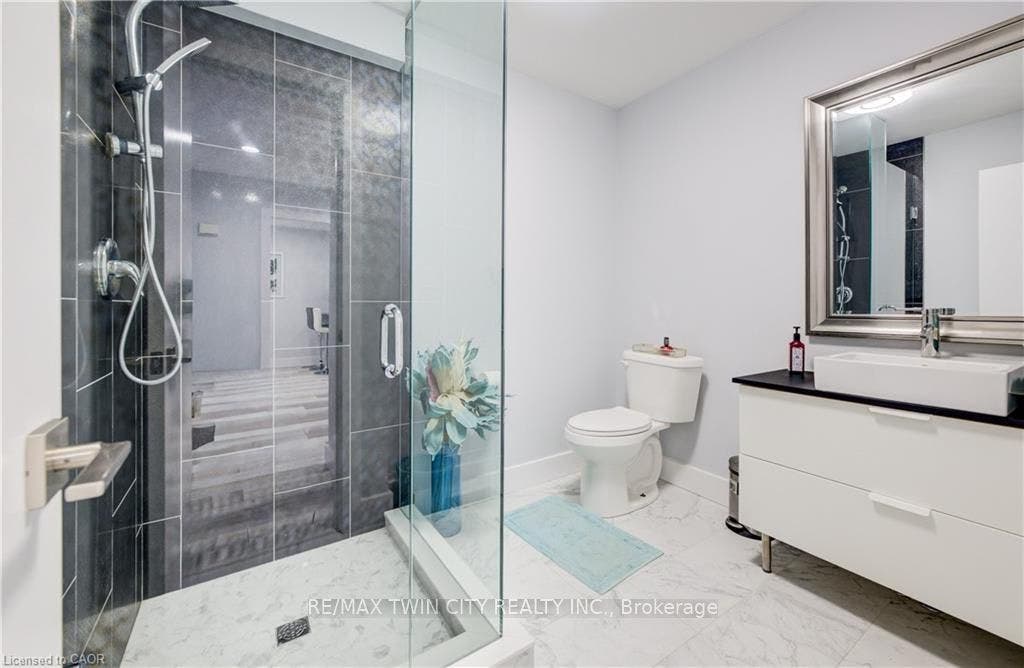 10 ISHERWOOD Avenue, #18, Cambridge, Waterloo ON N1R 8L5 10 ISHERWOOD Avenue, #18, Cambridge, Waterloo ON N1R 8L5