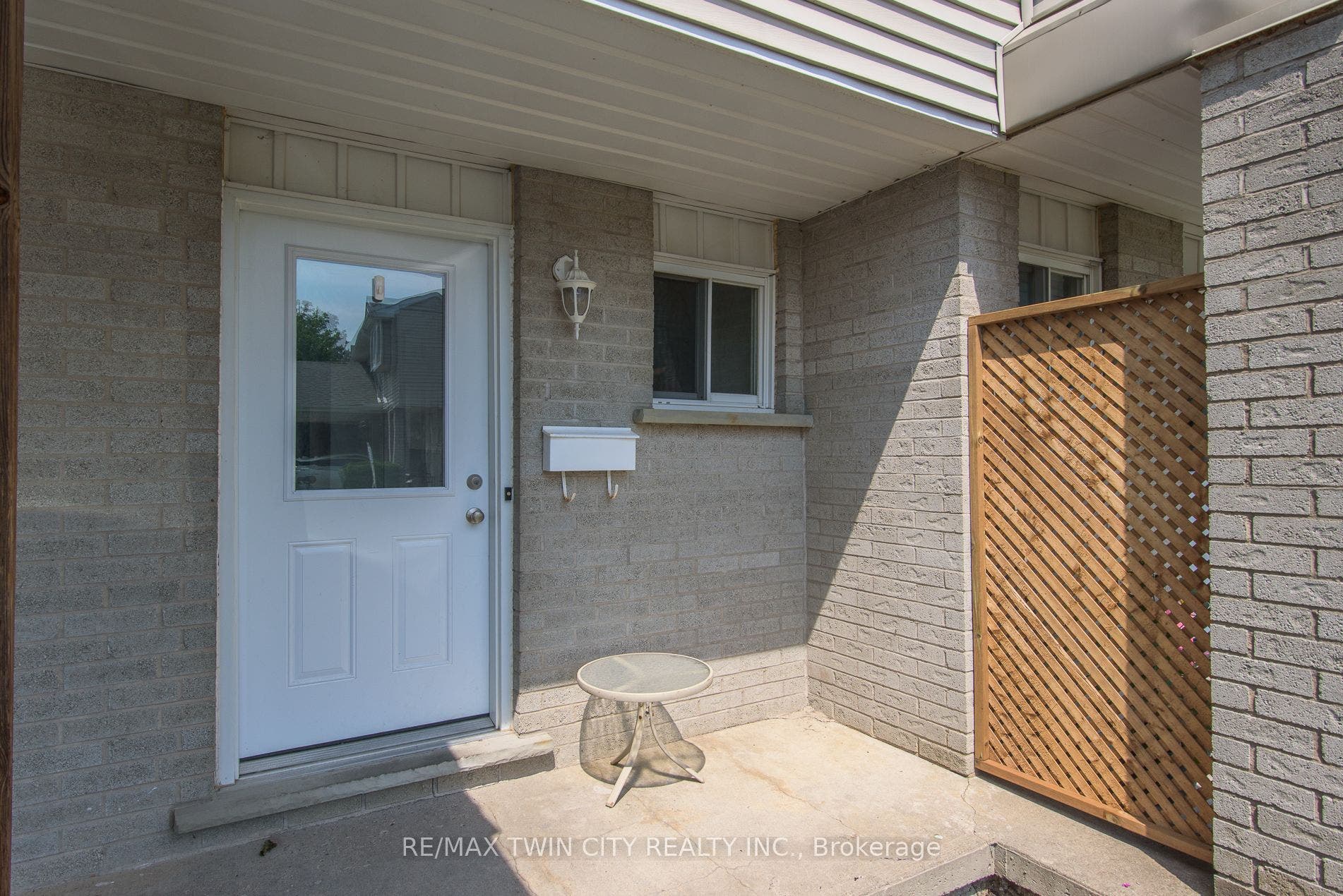 125 Sekura Crescent, #13, Cambridge, Waterloo ON N1R 8B4 125 Sekura Crescent, #13, Cambridge, Waterloo ON N1R 8B4