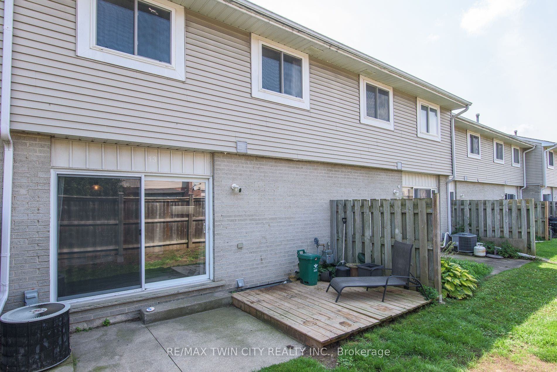 125 Sekura Crescent, #13, Cambridge, Waterloo ON N1R 8B4 125 Sekura Crescent, #13, Cambridge, Waterloo ON N1R 8B4