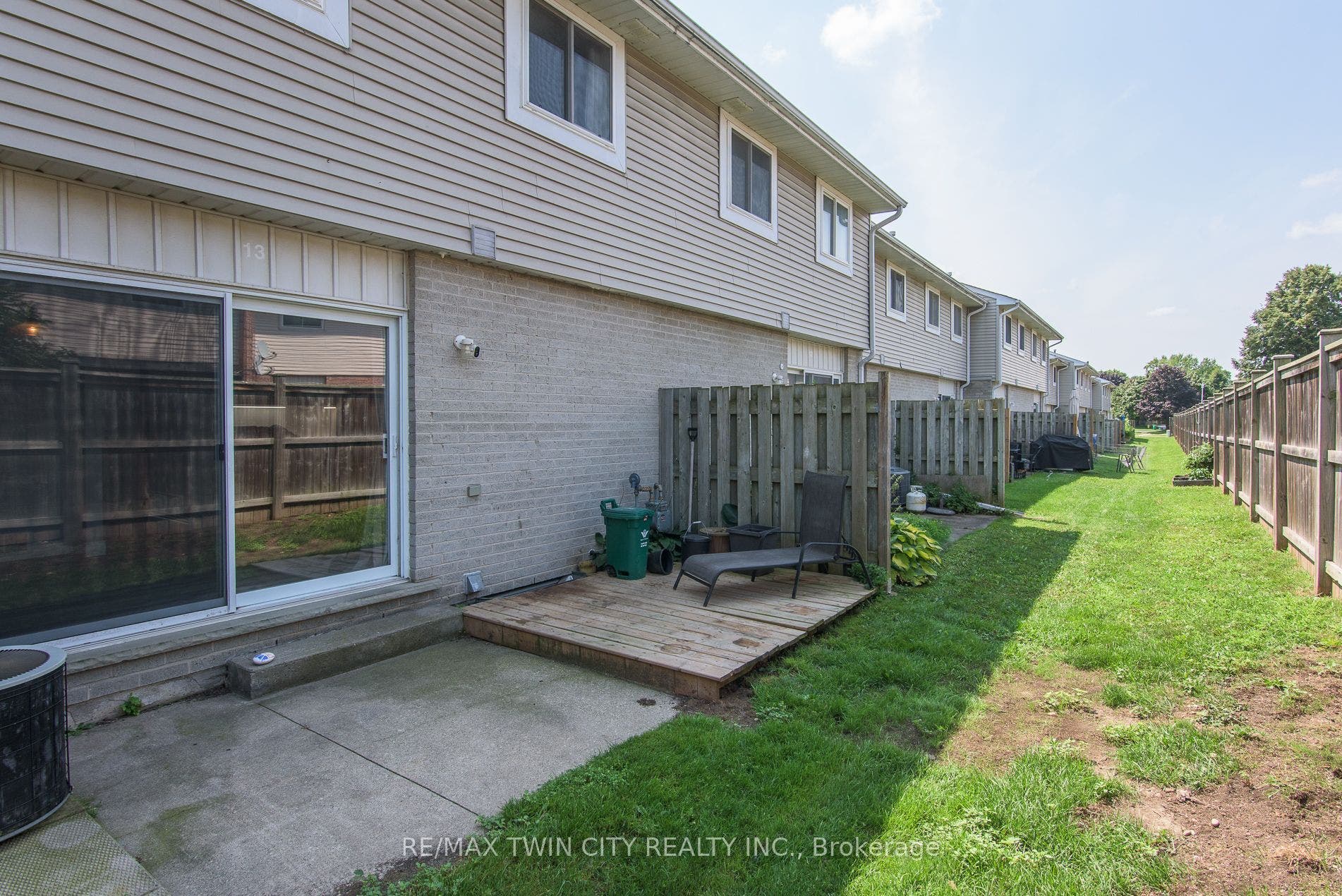 125 Sekura Crescent, #13, Cambridge, Waterloo ON N1R 8B4 125 Sekura Crescent, #13, Cambridge, Waterloo ON N1R 8B4