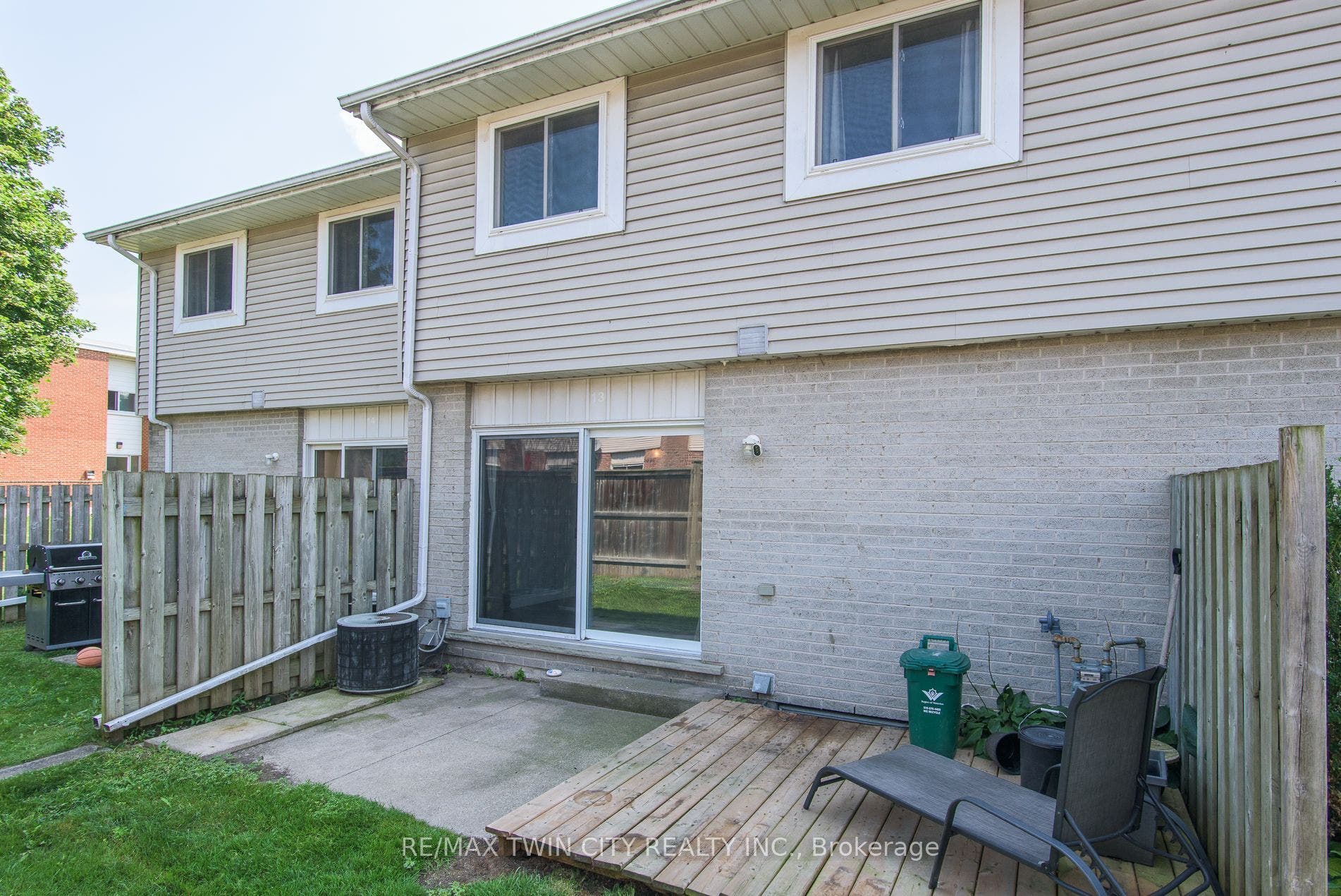 125 Sekura Crescent, #13, Cambridge, Waterloo ON N1R 8B4 125 Sekura Crescent, #13, Cambridge, Waterloo ON N1R 8B4