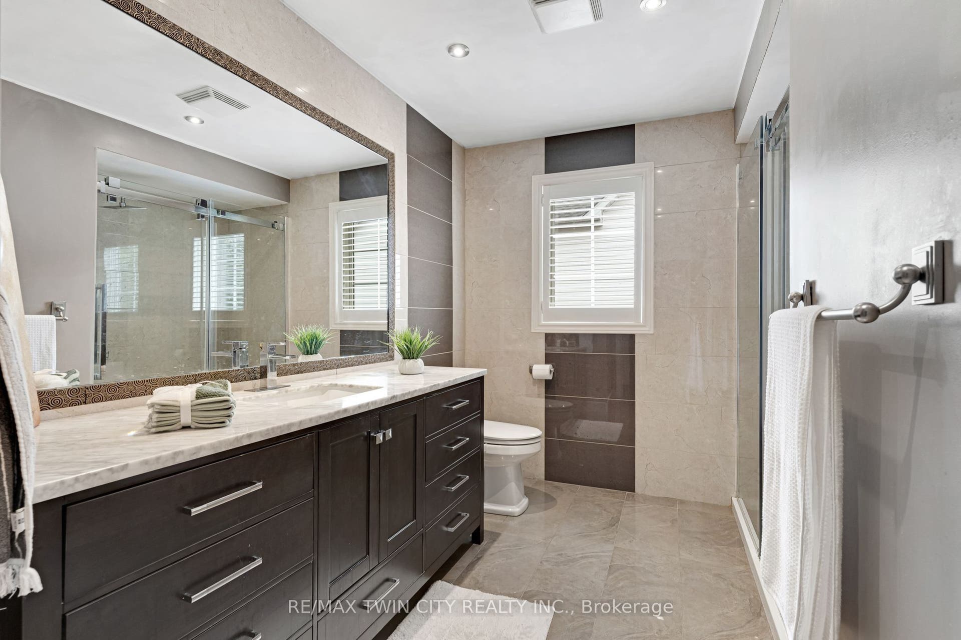 27 Autumn Ridge Trail, Kitchener, Waterloo ON N2P 2J6 27 Autumn Ridge Trail, Kitchener, Waterloo ON N2P 2J6