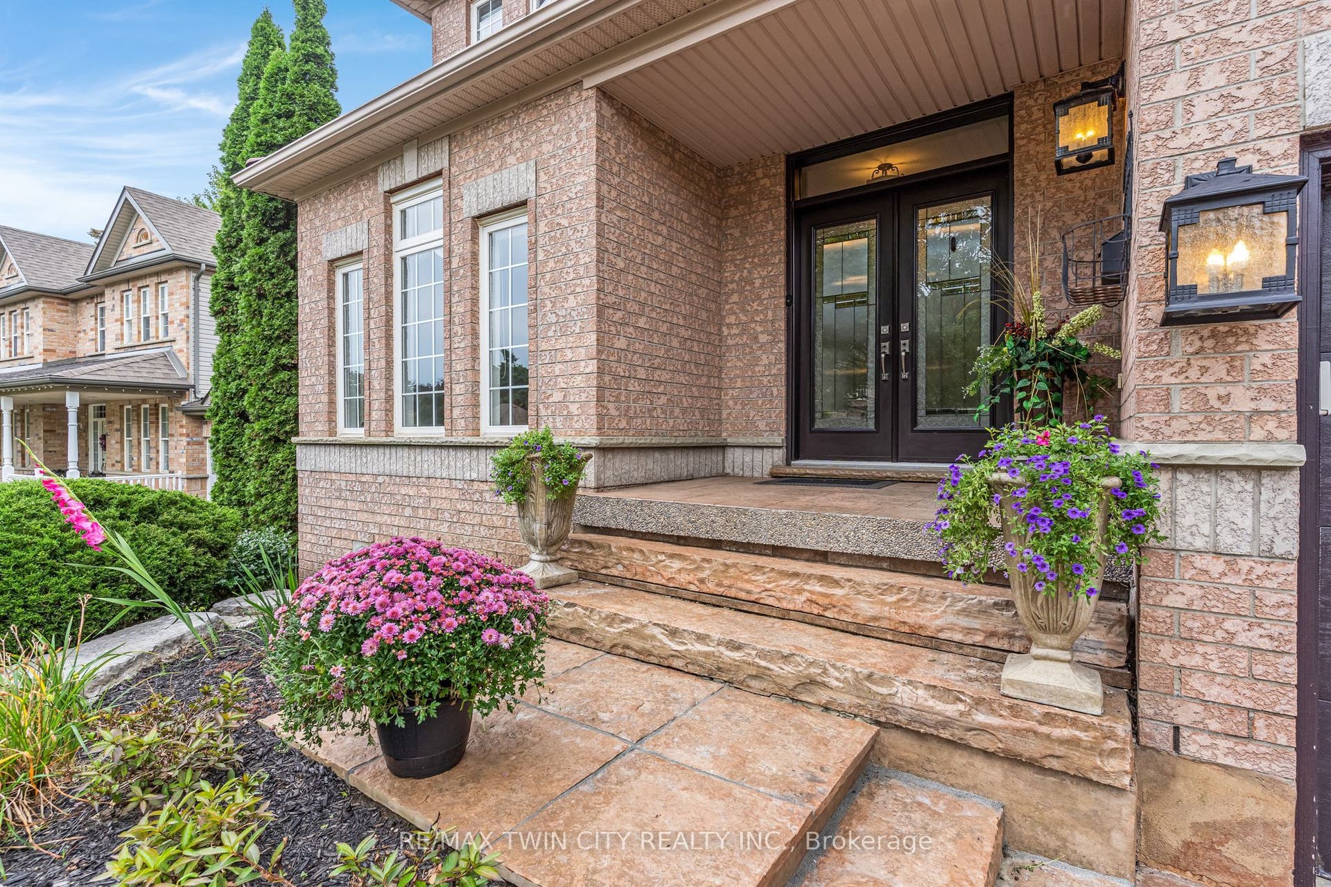 27 Autumn Ridge Trail, Kitchener, Waterloo ON N2P 2J6 27 Autumn Ridge Trail, Kitchener, Waterloo ON N2P 2J6