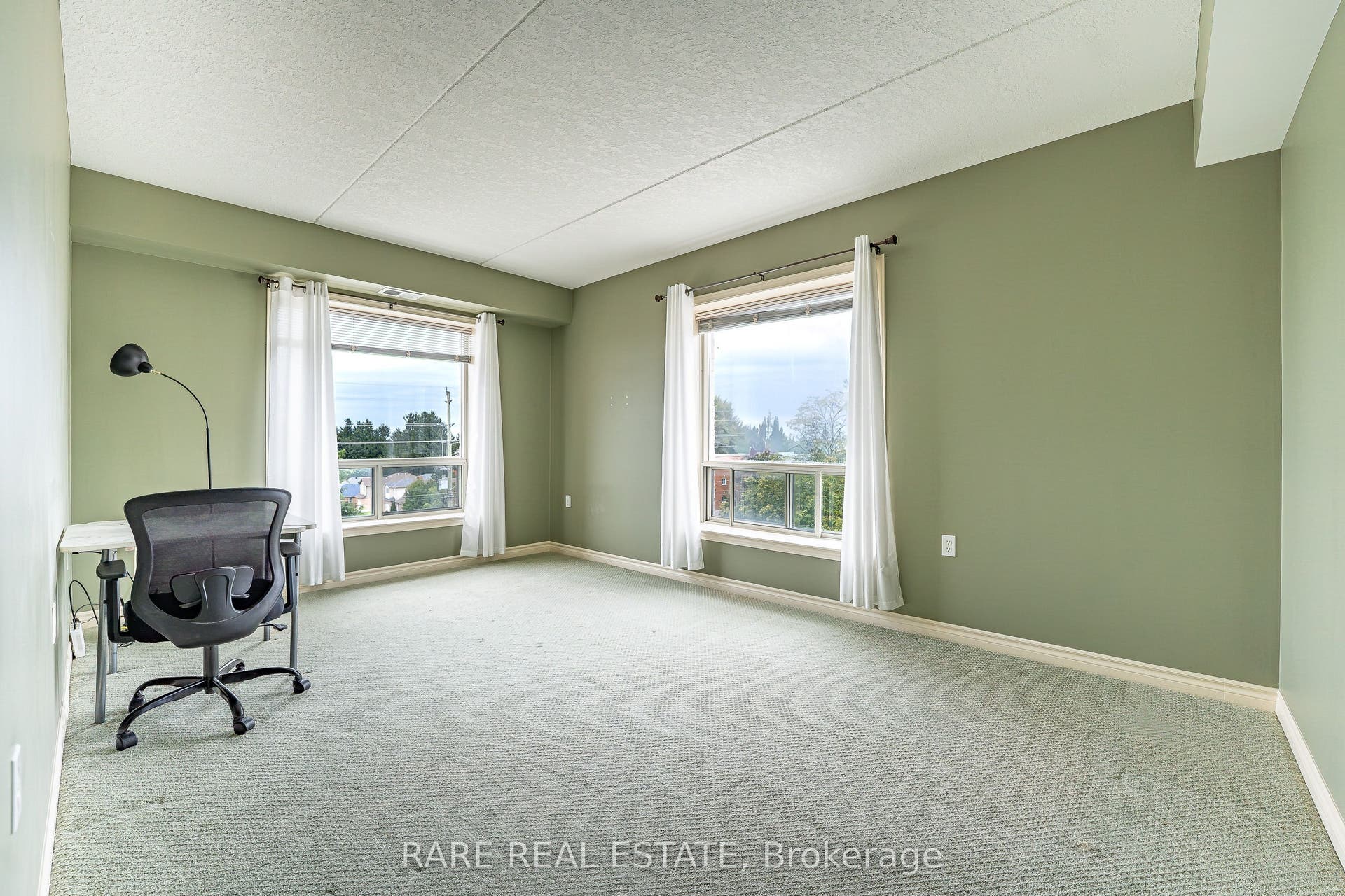 405 Erb Street W, #403, Waterloo, Waterloo ON N2L 1W7 405 Erb Street W, #403, Waterloo, Waterloo ON N2L 1W7