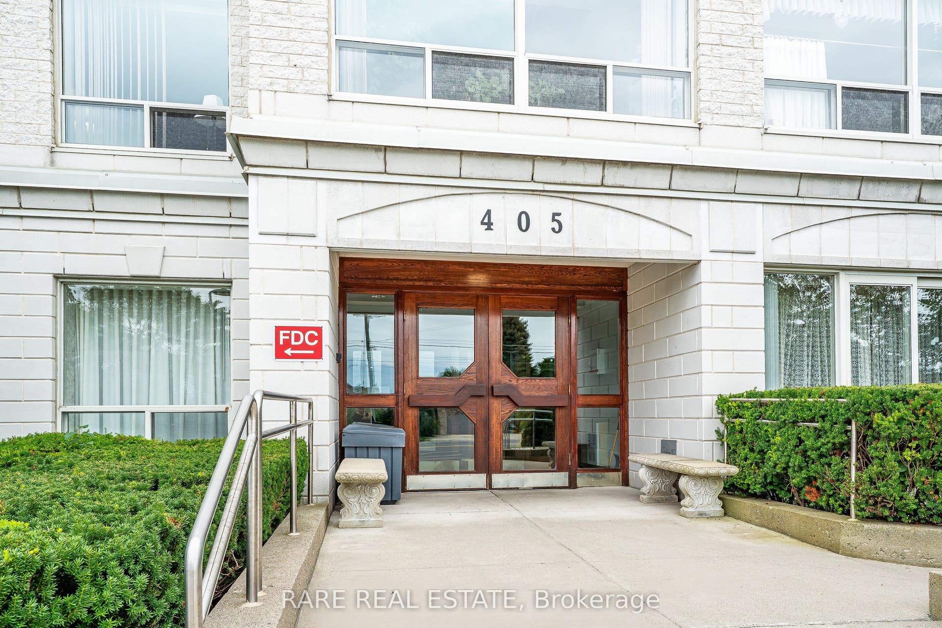 405 Erb Street W, #403, Waterloo, Waterloo ON N2L 1W7 405 Erb Street W, #403, Waterloo, Waterloo ON N2L 1W7